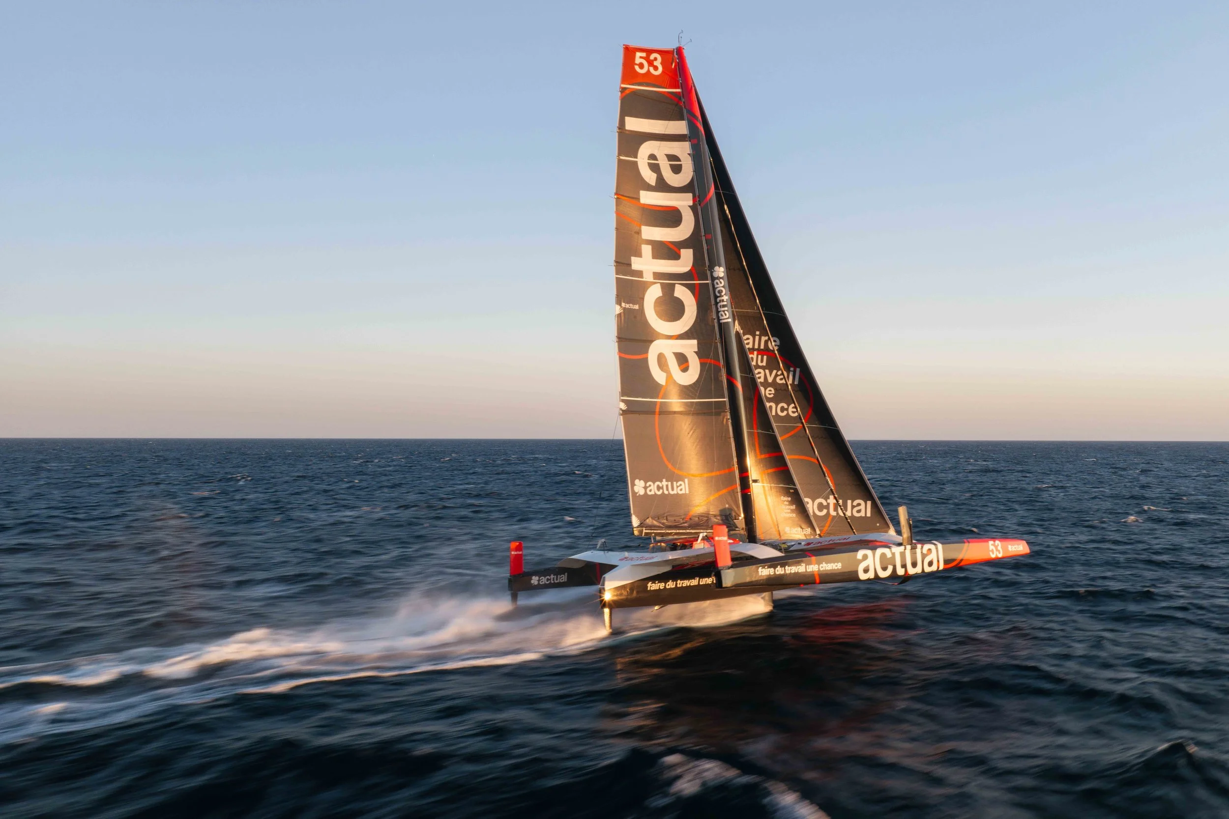       
  
     UN NOUVEAU MÂT POUR ACTUAL AU SERVICE DE LA PERFORMANCE     Dans deux mois, jour pour jour, Anthony Marchand prendra le départ de la Route du Rhum - Destination Guadeloupe à la barre d'Actual Ultim 4.     Pour préparer ce rendez-vous m