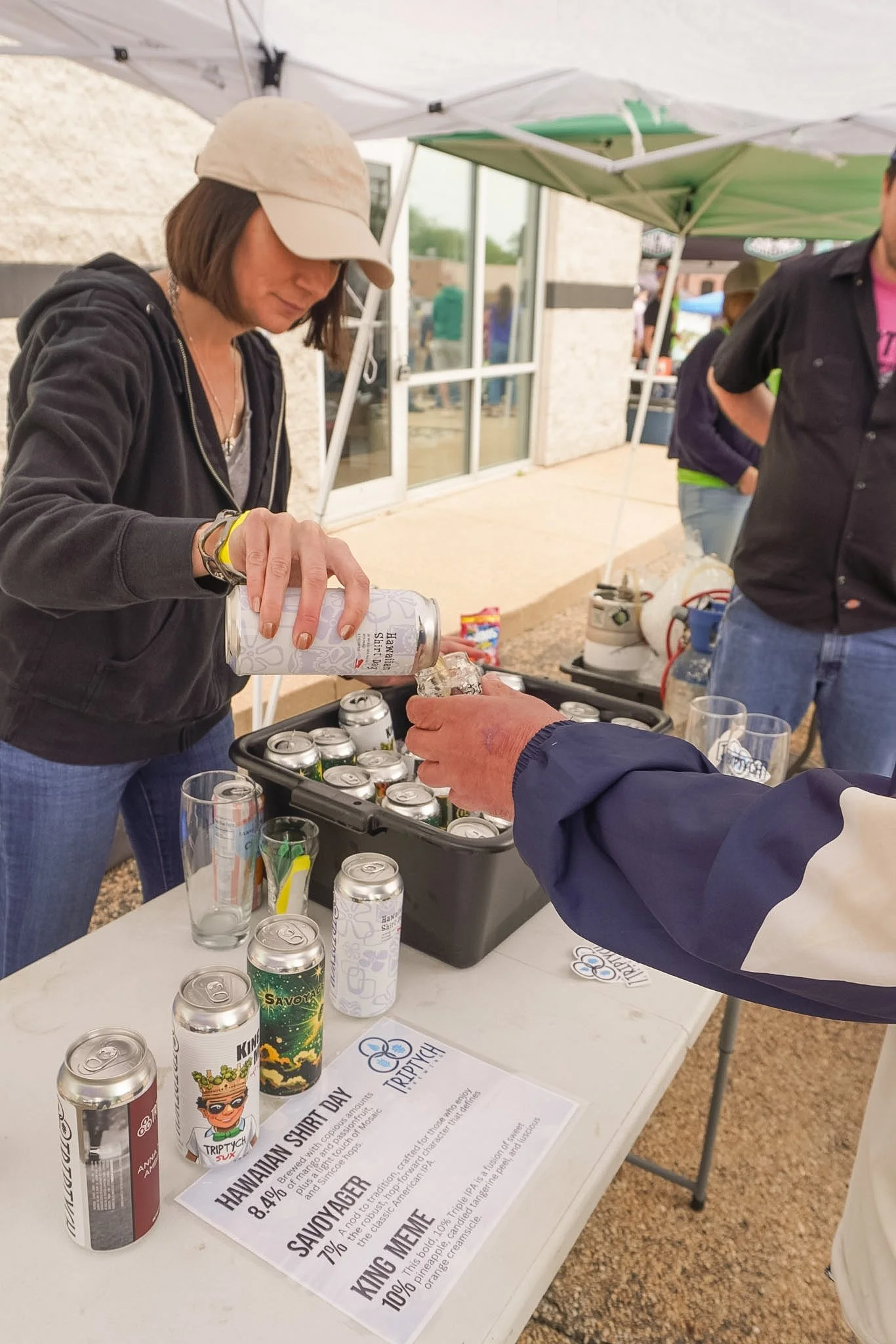 Locally brewed beer showcased at Bust’d Beer Bash in Peoria Heights IL