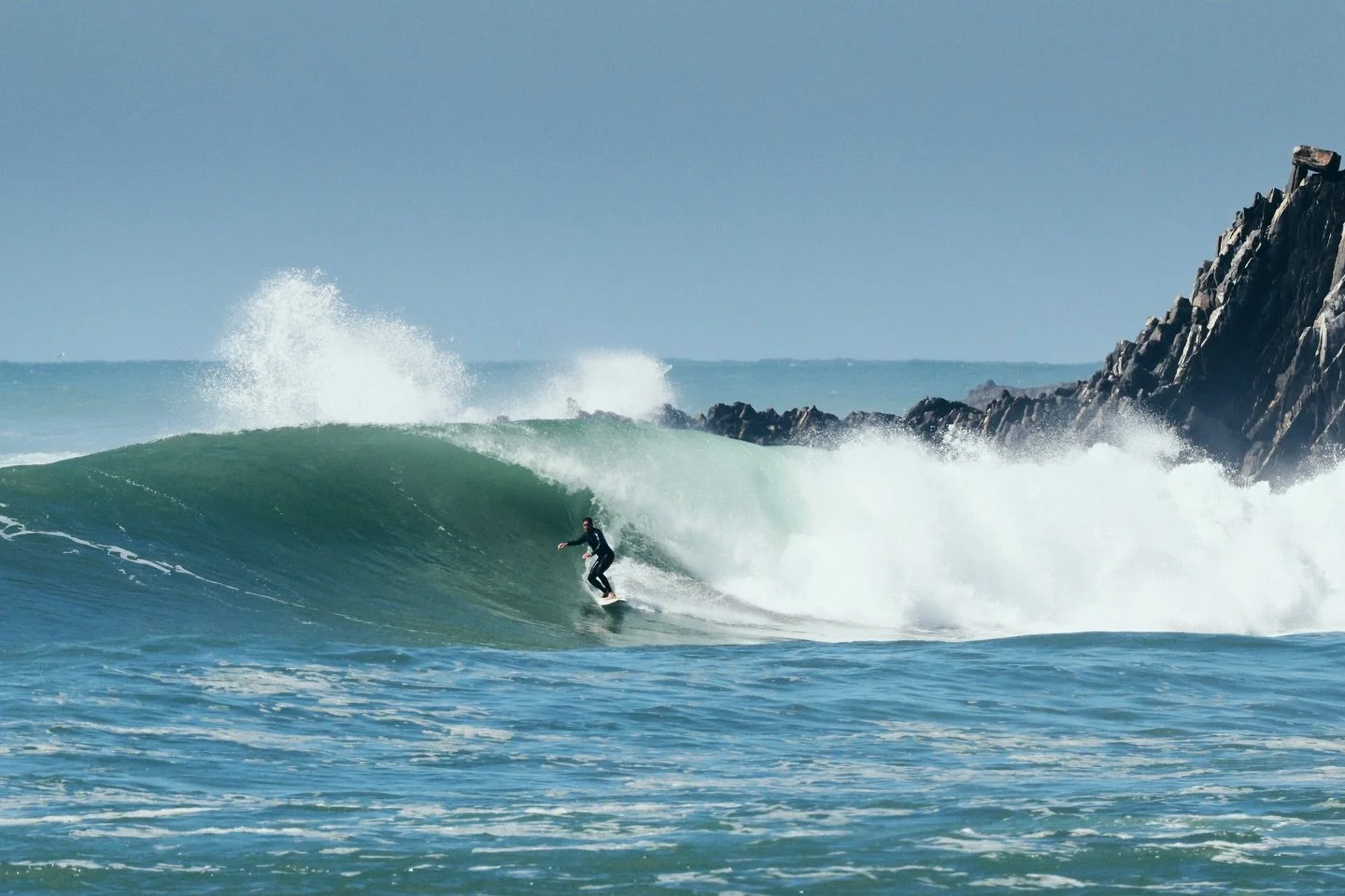 ⚡️ 

#surfphotos #surfphotography #portugal #surfer #surfportugal