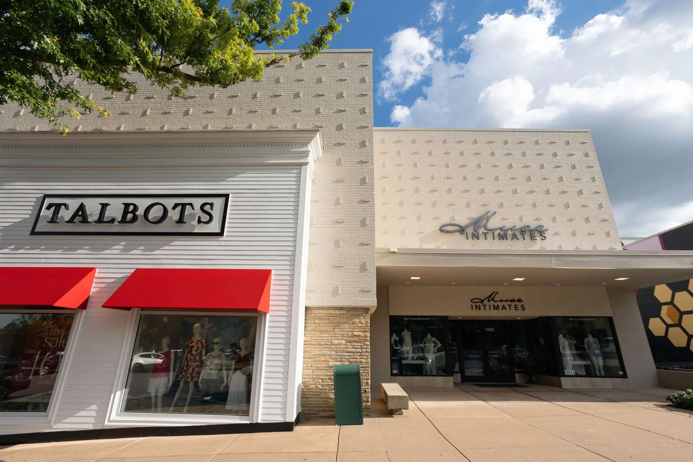 Utica Square Storefronts-25.jpg