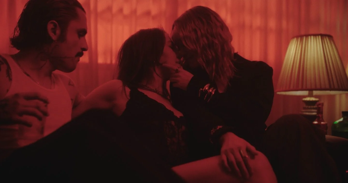 Stills from a music video for @junes.musique ❤️&zwj;🔥
- ATTENDS-MOI PAS ! -

R&eacute;al, montage, colo : @sachabourque 
DOP : 🙋🏻&zwj;♂️🎥
MUA : @caroletheartist 
Stylisme : @whothefuckisroseadam 
Casting : @thombourg @laulorz et Juan Espitia.