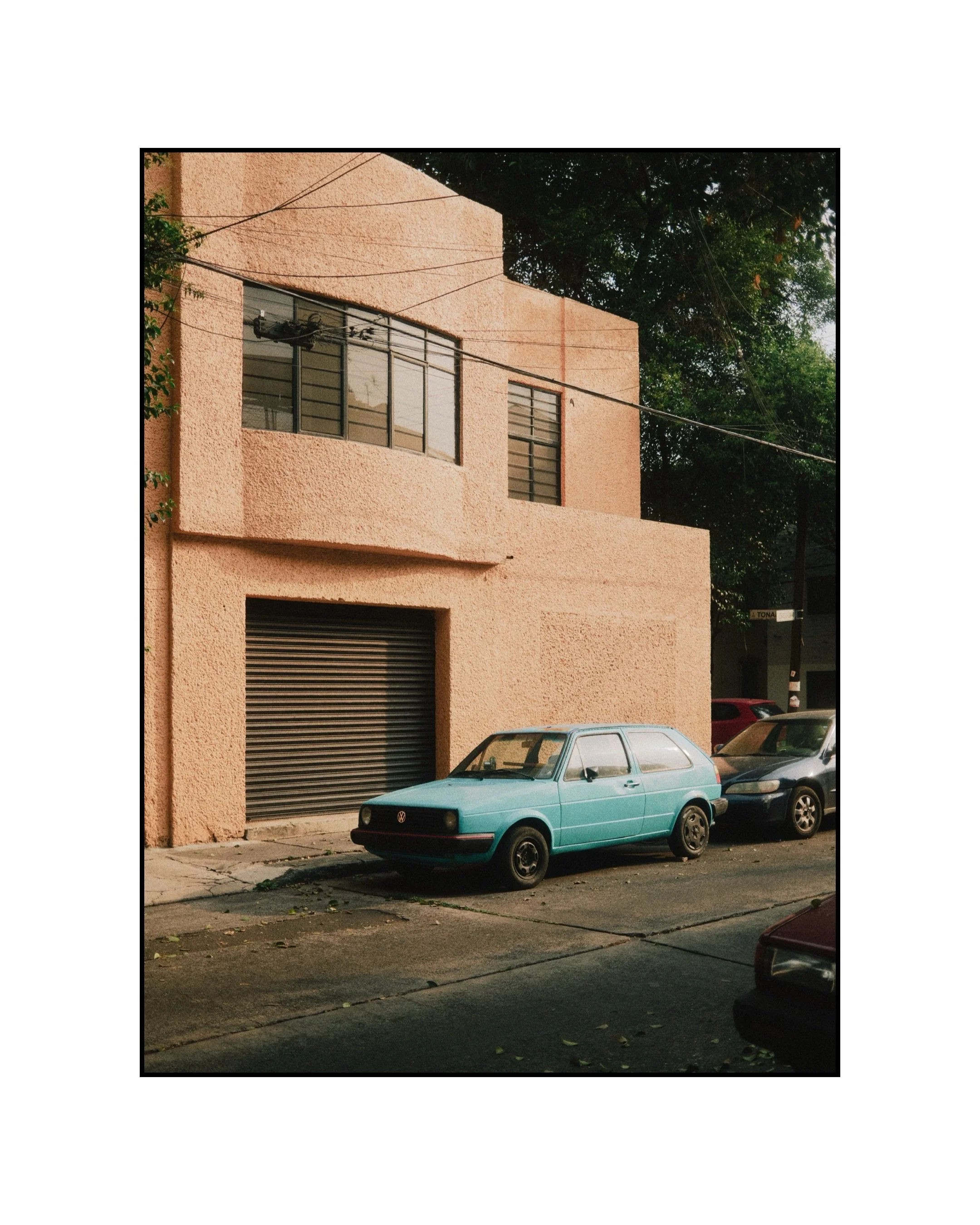 Cars in Mexico city on Fujifilm! 🚙🇲🇽📸