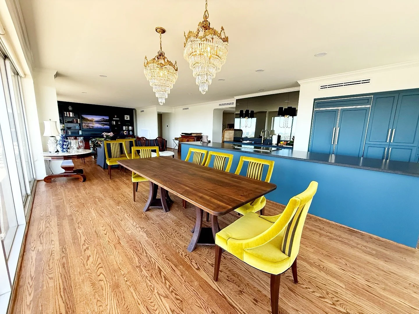 Received this pic from the amazing @instagraham670 yesterday. We built this walnut dining table for her clients&rsquo; condo in Houston and am thrilled with how it looks in place. The colors are bold and brilliant and look fantastic together. Proud t
