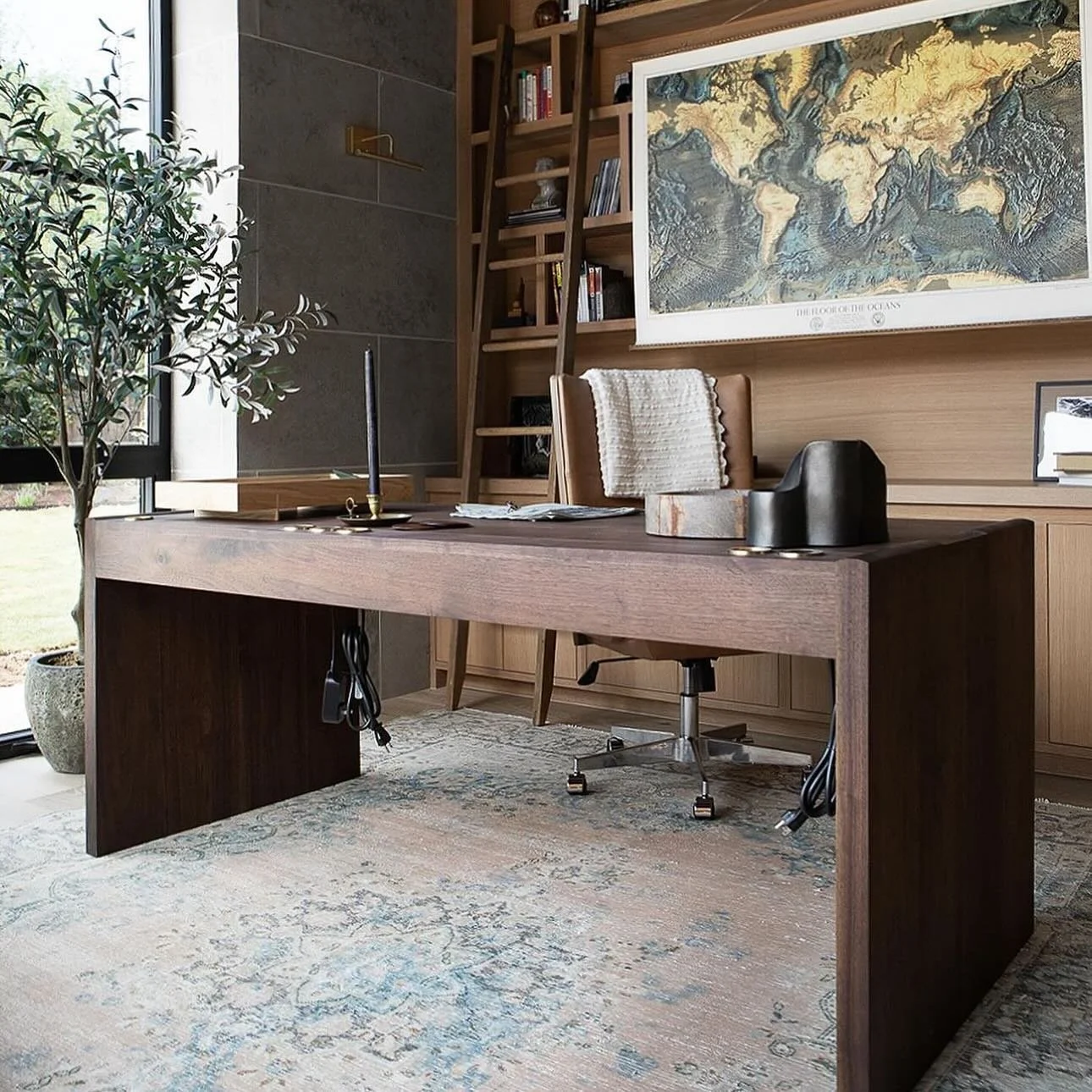 For your viewing pleasure, a beautiful walnut desk from last year. Dressed up with solid brass hardware (grommet, usb and power ports) from @juniperdesigngroup. Who wouldn&rsquo;t love to work from home here!?
-
#walnut
#customdesk
#homeoffice
#workf