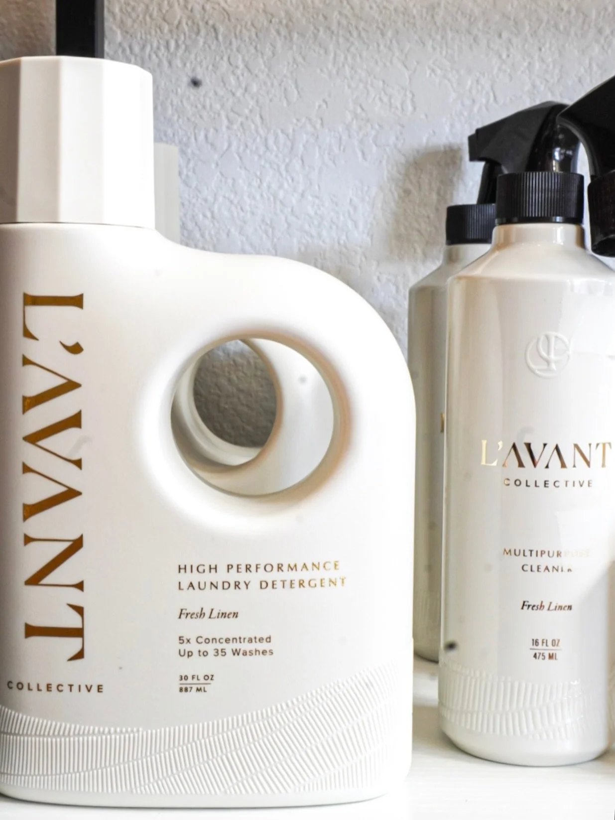 Fresh sheets washed in @lavantcollective signature detergent, a candle lit before sunset, and everything put back where it belongs.

This is how we reset for the week at J Block &amp; Co.

#interiordesign #luxuryinteriors #luxurydecor #customfurnitur