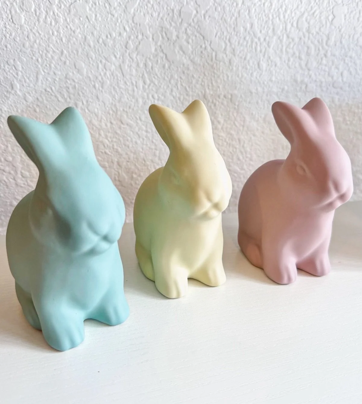 Easter is almost here! 🥕

Whether you&rsquo;re setting the table or decorating your home, J Block &amp; Co. has everything you need to bring spring style to your home! 

Shop in-store or online &mdash; tap the link in our bio.

#interiordesign #cust