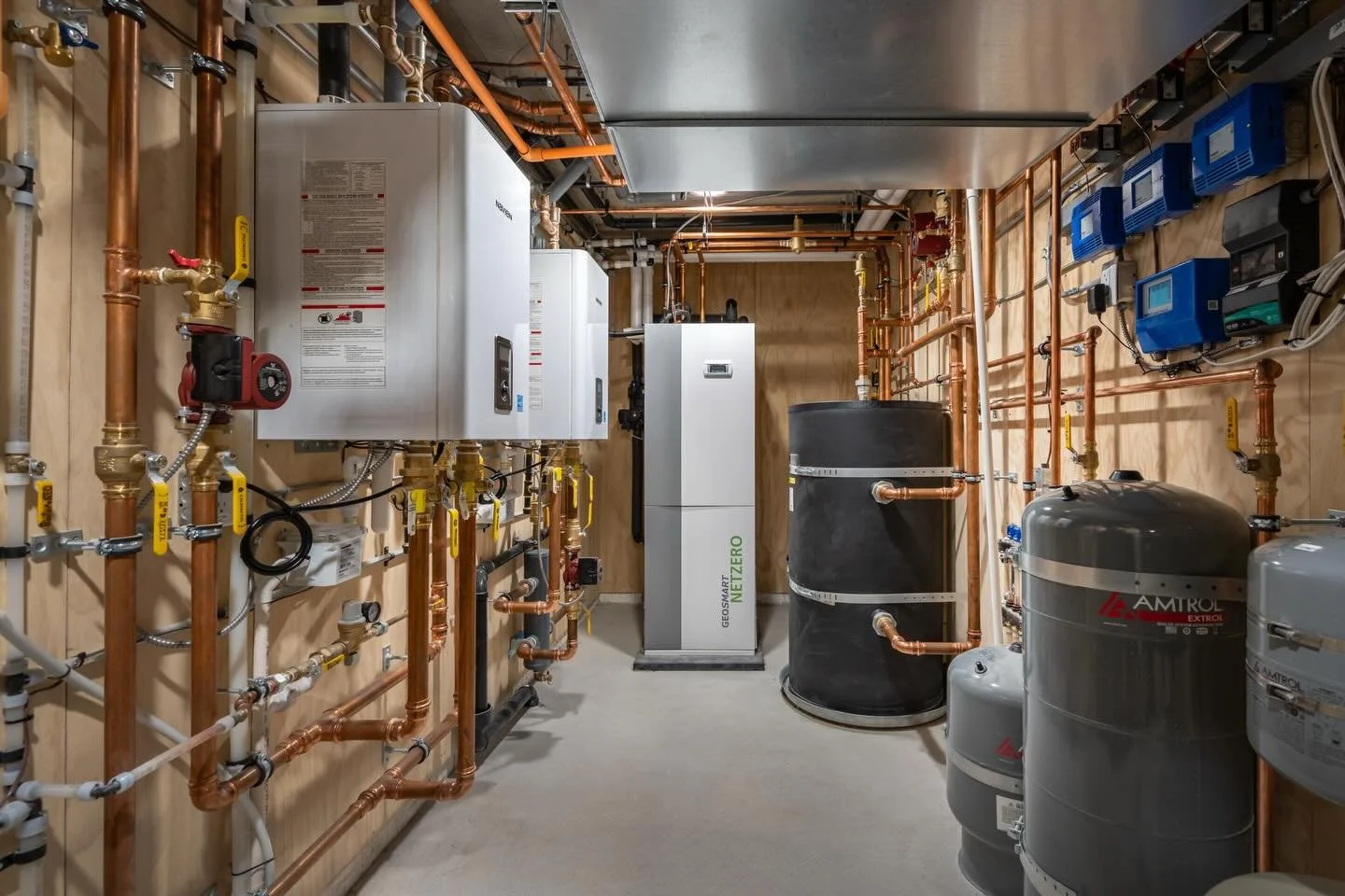 Something so satisfying in a well planned &amp; executed mechanical room. 🔧👀
#bringingitalltogether