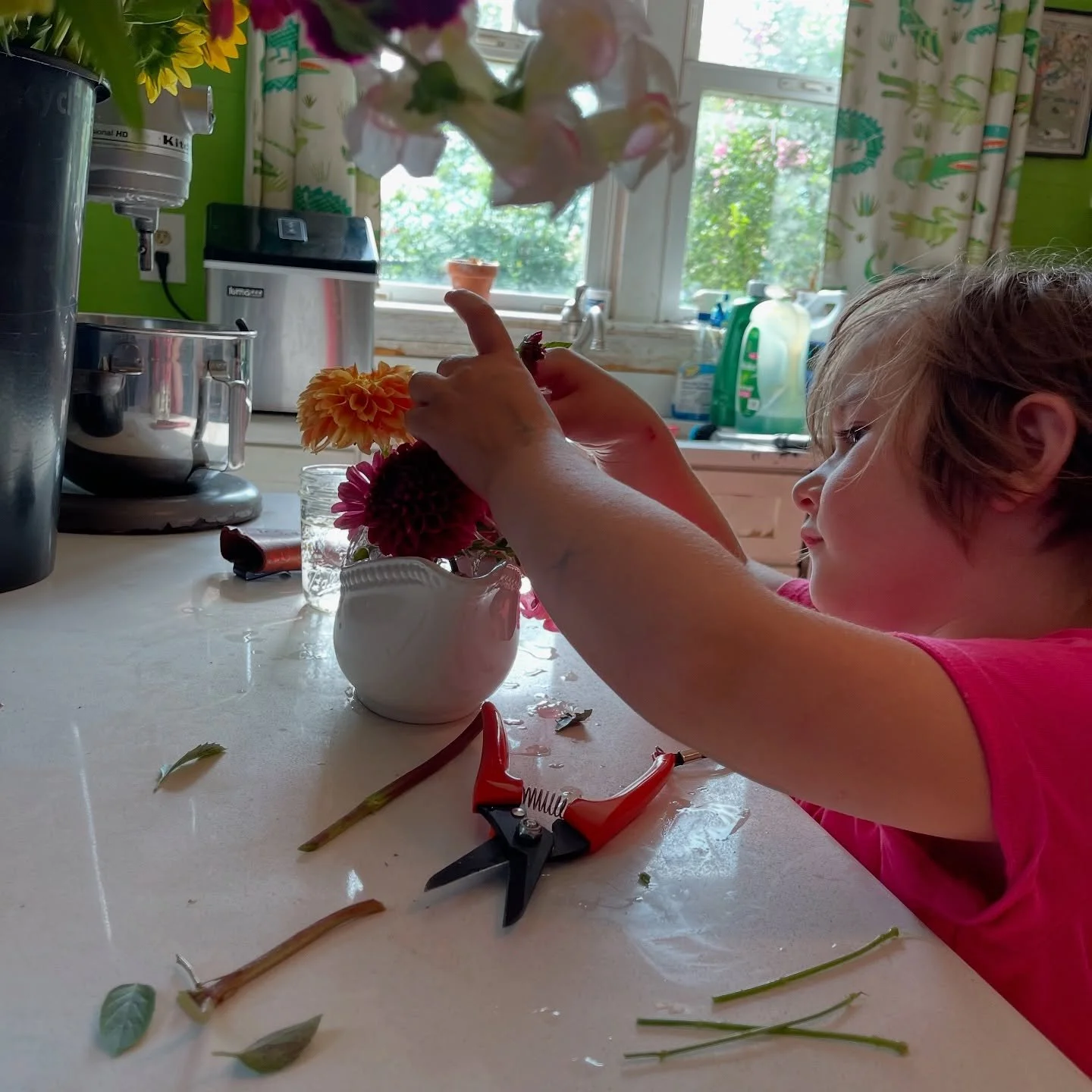 You want to cook. But the counter is covered in crap. 😮&zwj;💨

On the surface, it doesn&rsquo;t seem like a big deal. You &ldquo;just&rdquo; need to clear it off and start cooking, right?

But It&nbsp;IS a big deal.

You&rsquo;re hangry. You&rsquo;