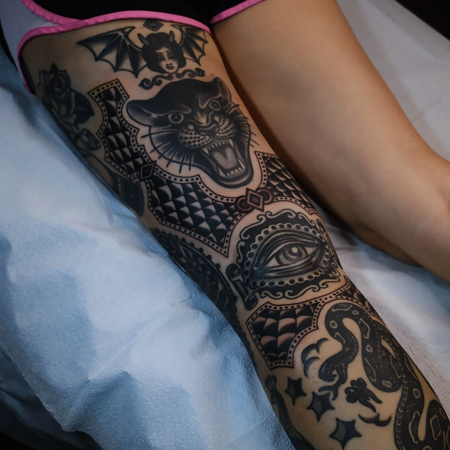 Neighborhood Tattoo