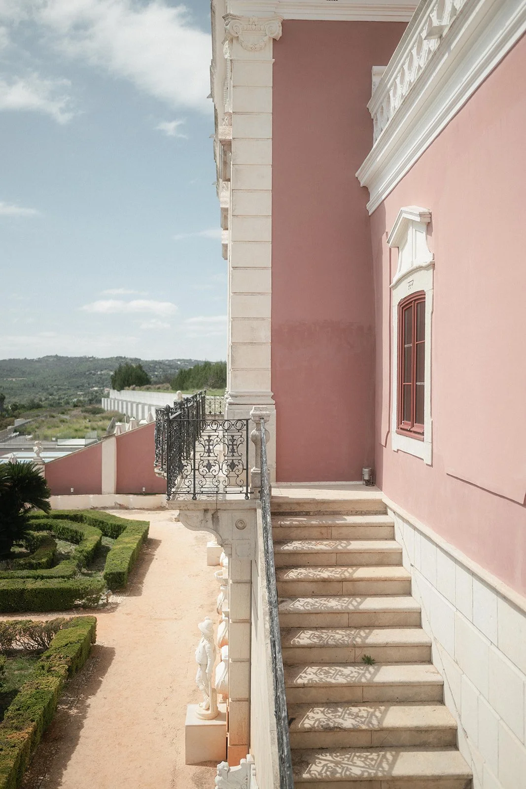 250501 Alex Kyra 2 wedding day-216.jpg