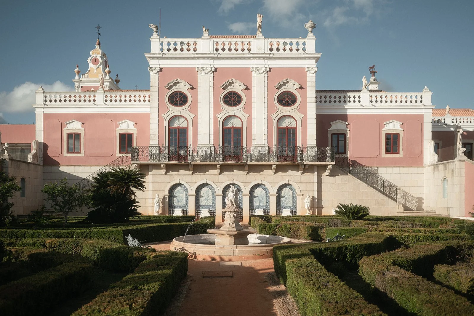 250501 Alex Kyra 1 welcome event-14.jpg