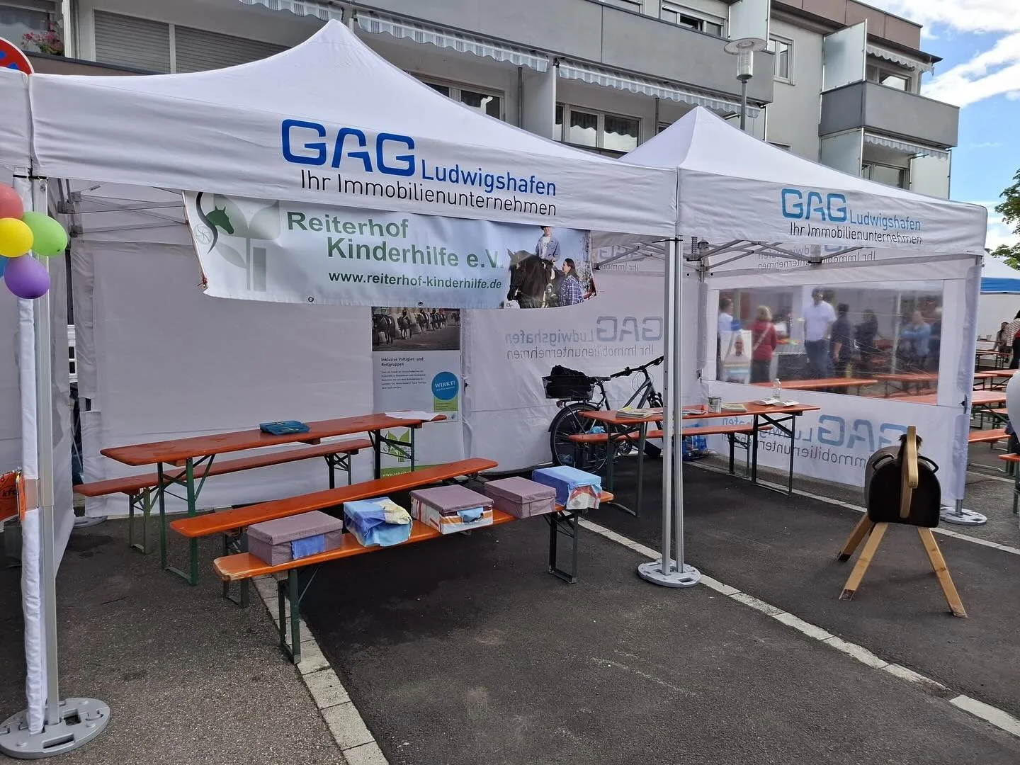 Am vergangenen Sonntag, den 14.09.2025, fand wieder die Veranstaltung &quot;Ganz Normal Anders&quot; in Ludwigshafen - Oggersheim statt, bei der wir mittlerweile mit einem Infostand Stammgast sind.
Friederike und Lea haben, wie schon letztes Jahr, di
