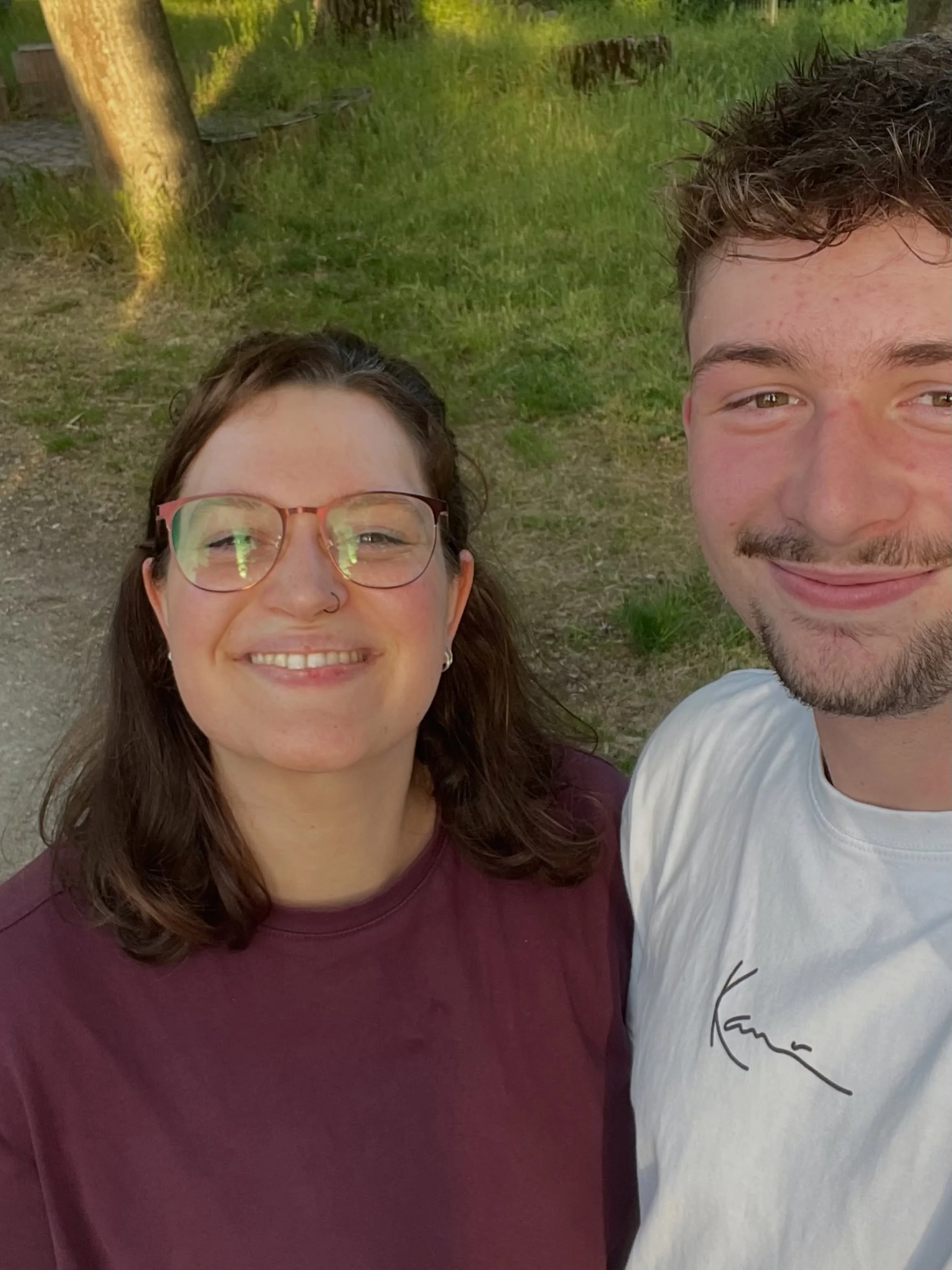 Wer sind wir eigentlich?
Das "wir" hinter dem Account sind Carolin und Leon. Carolin hat 2016/2017 ihr FSJ gemacht und ist seit 2018 im Vorstand t&auml;tig.
Leon ist seit 2013 Mitglied und hat 2025/2026 ebenfalls ein FSJ gemacht.
Gemeinsam 