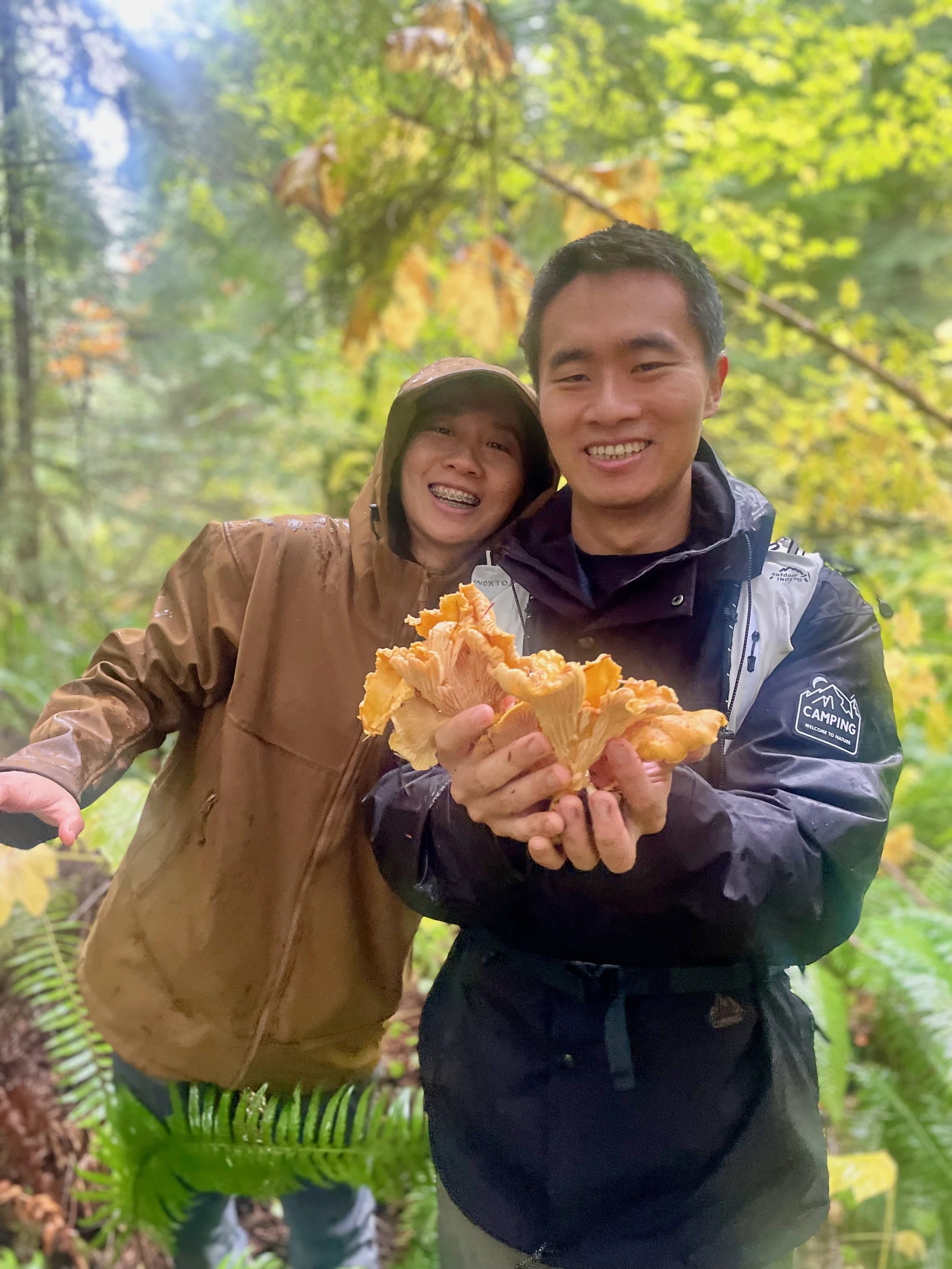 Love in the Wild: Couples Foraging