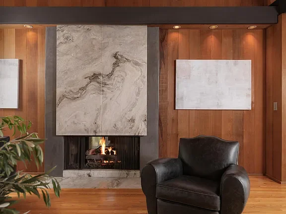 An image of Gibraltar Road.