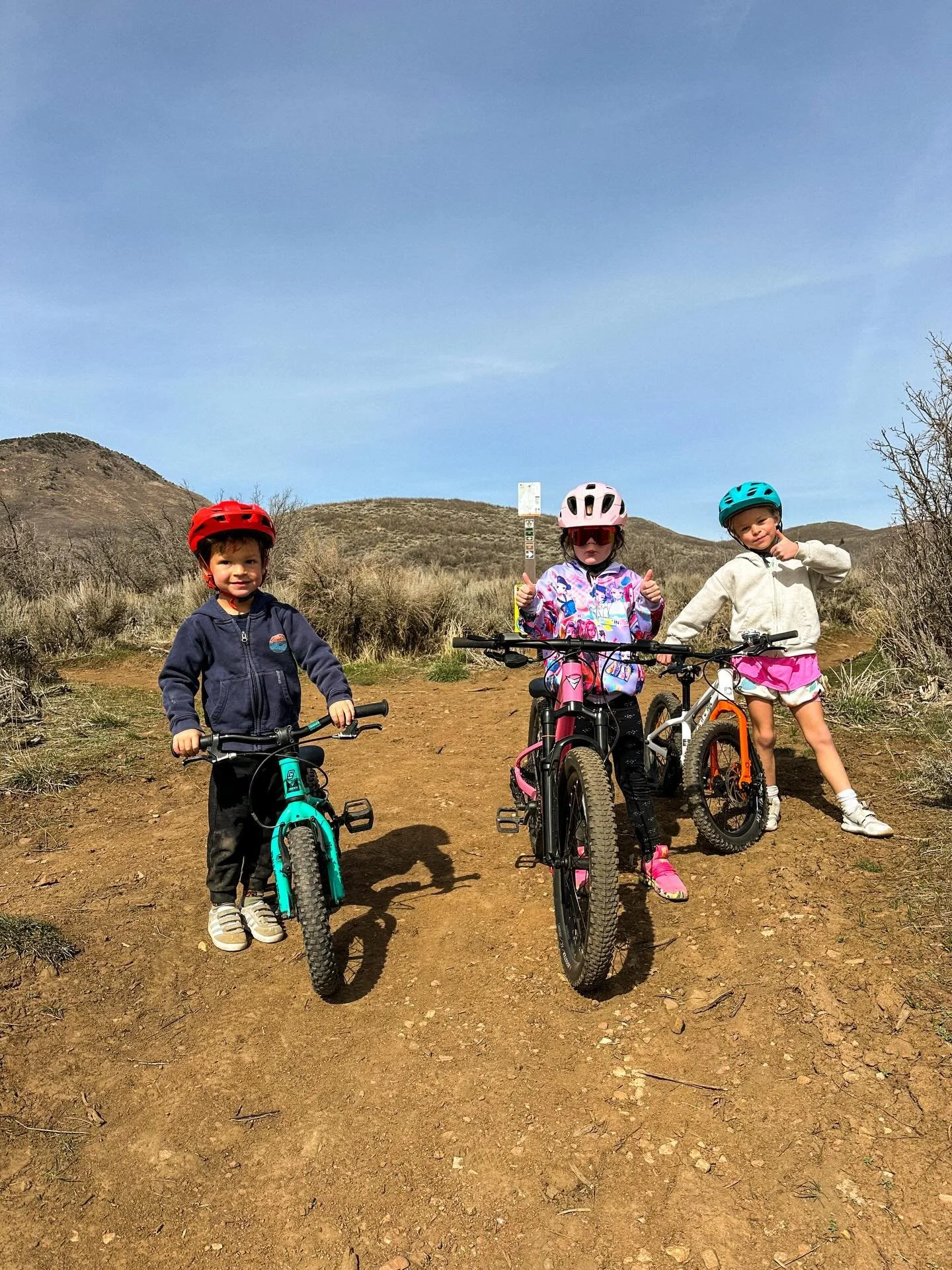 Assemble the crew, prime trail weather all week ☀️