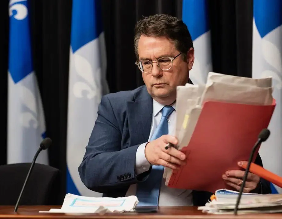 Québec injecte 540 M$ en éducation pour apaiser la contestation