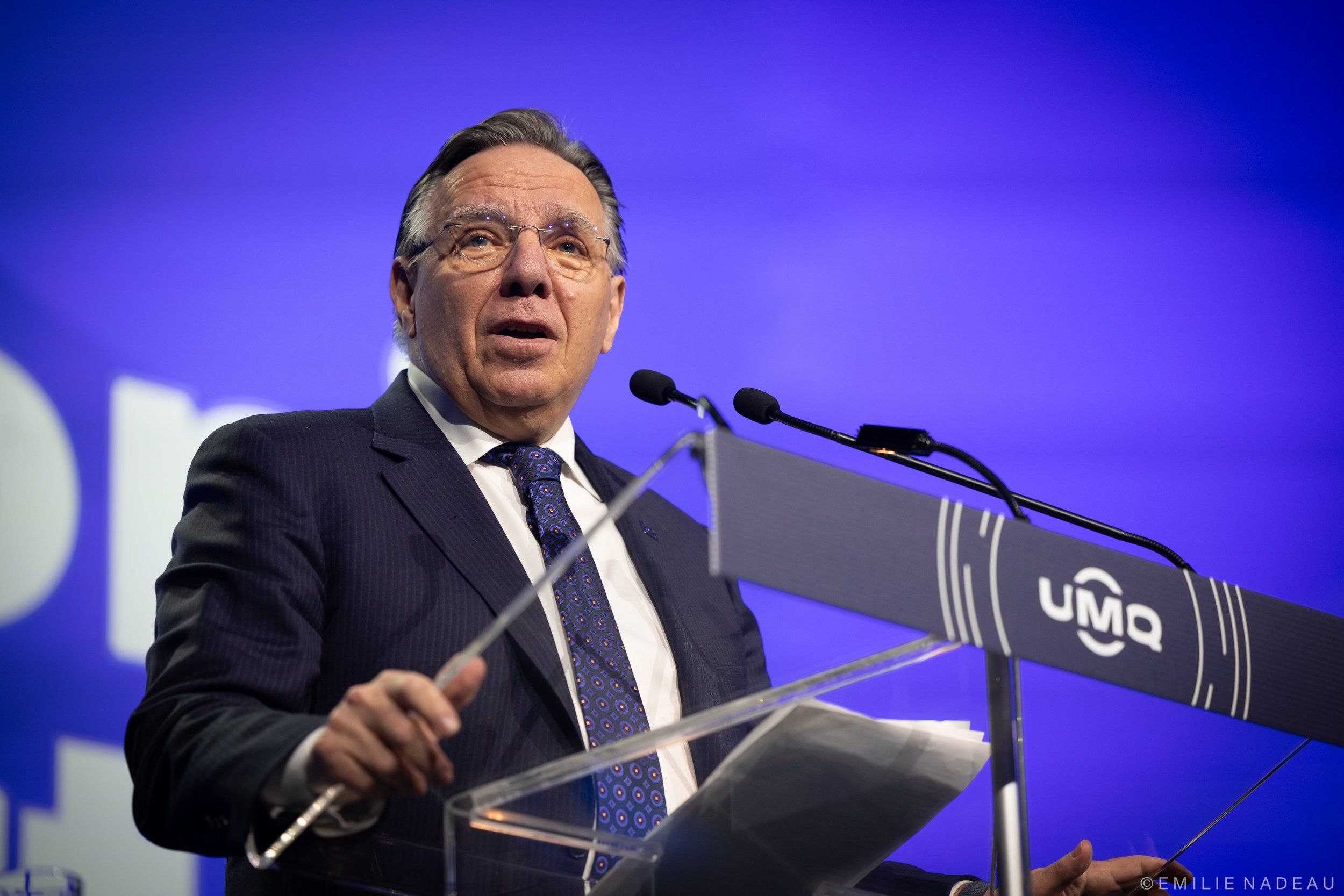 Tarifs américains : Legault dénonce un coup dur pour l’économie québécoise