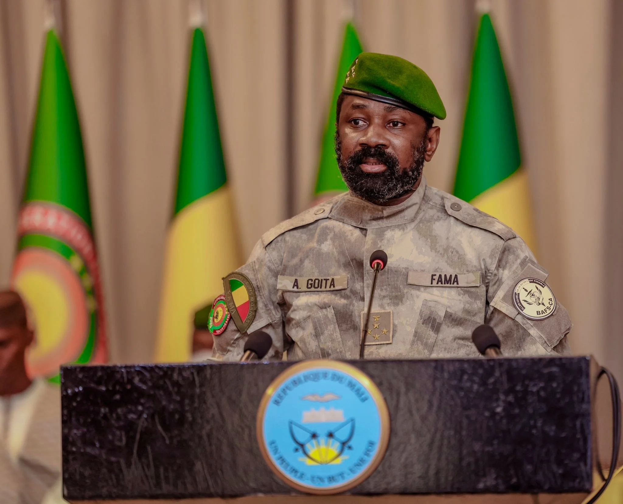 Mali : la guerre de communication derrière la pénurie de carburant provoquée par le blocus du JNIM