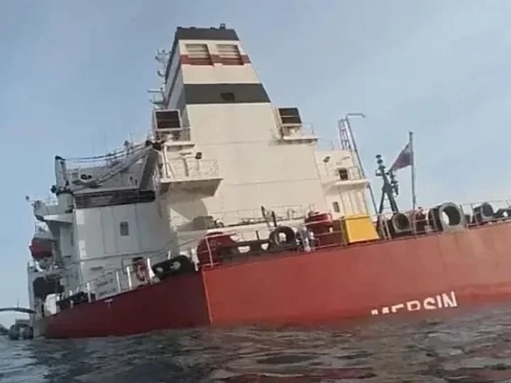 Explosion du pétrolier panaméen au large du Sénégal : risques et premières mesures