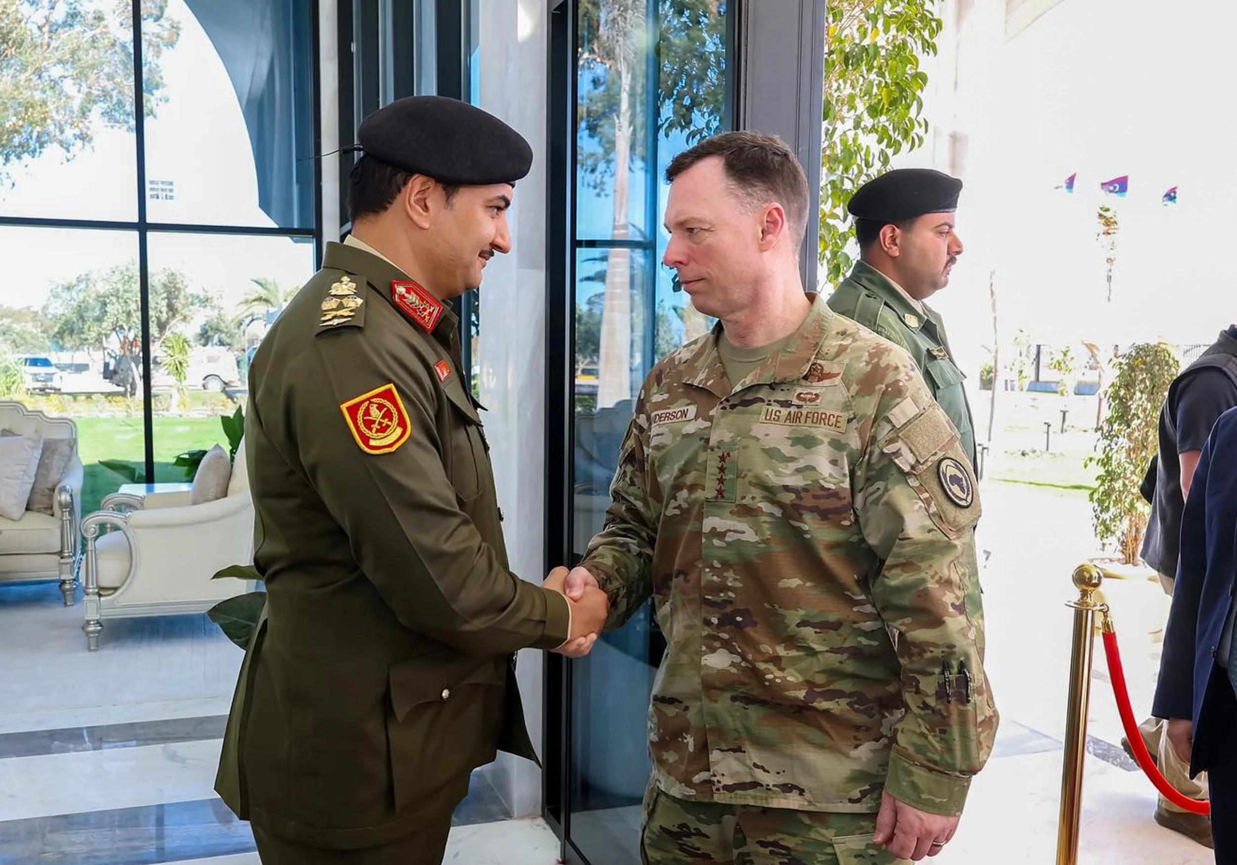 Libye - États-Unis : Haftar reçoit le chef d’Africom