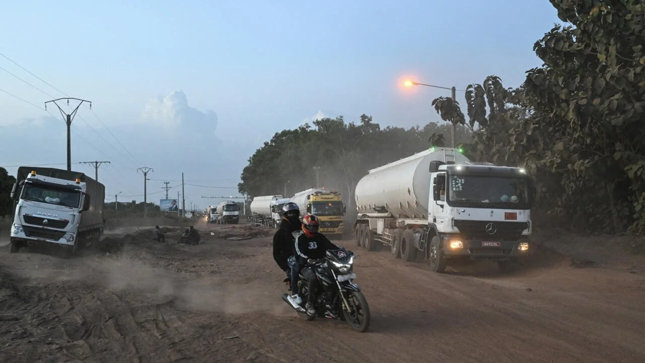 Mali : l’attaque jihadiste contre un convoi pétrolier fait ressurgir la crise du carburant