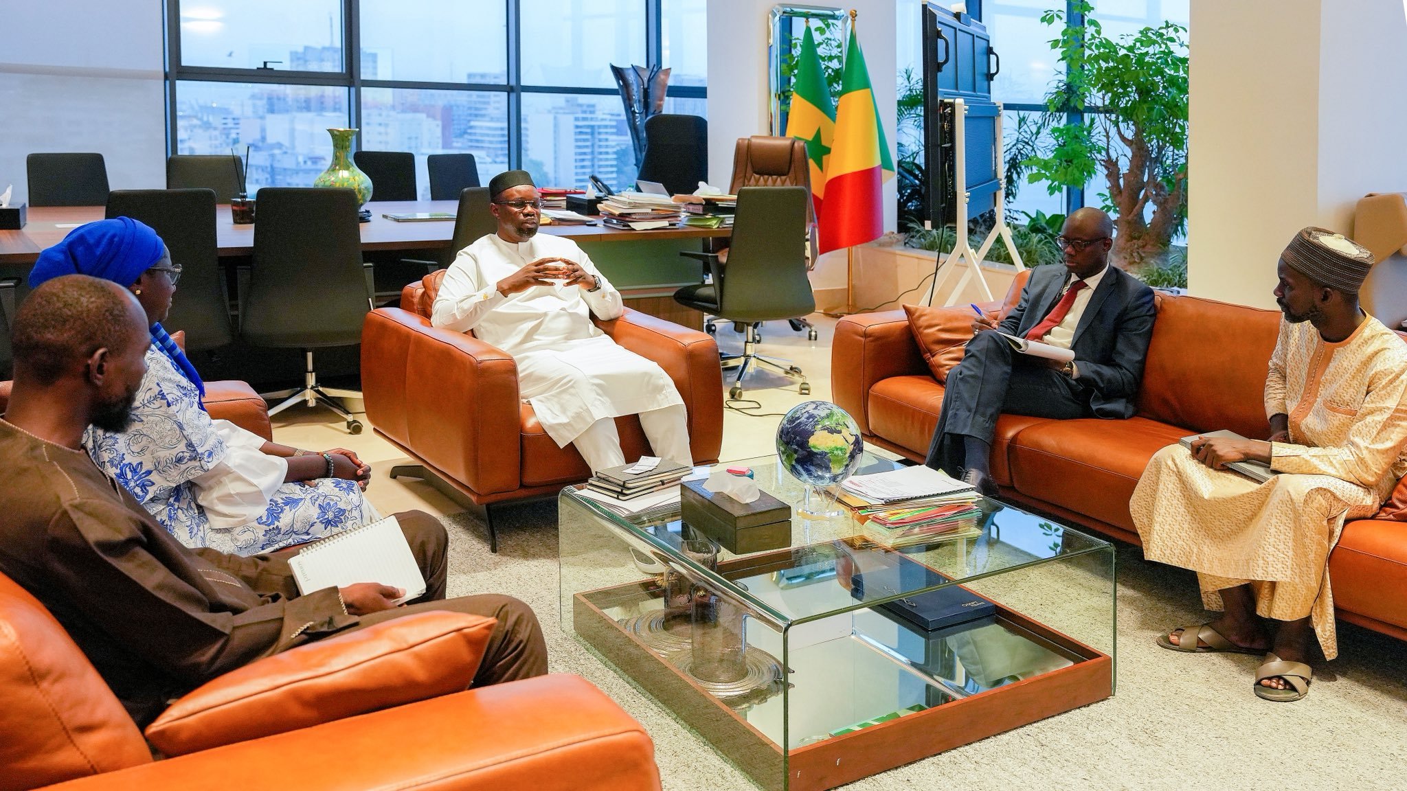 Sénégal : Ousmane Sonko réaffirme sa candidature malgré sa condamnation et la crise avec le président Faye