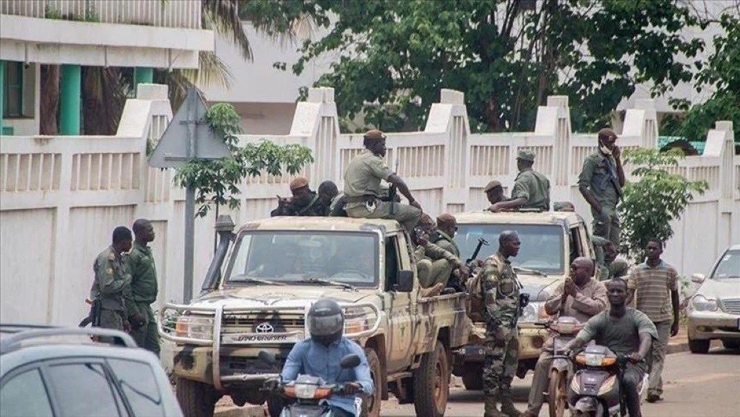 Bénin : arrestations et mandats d’arrêt après le putsch manqué