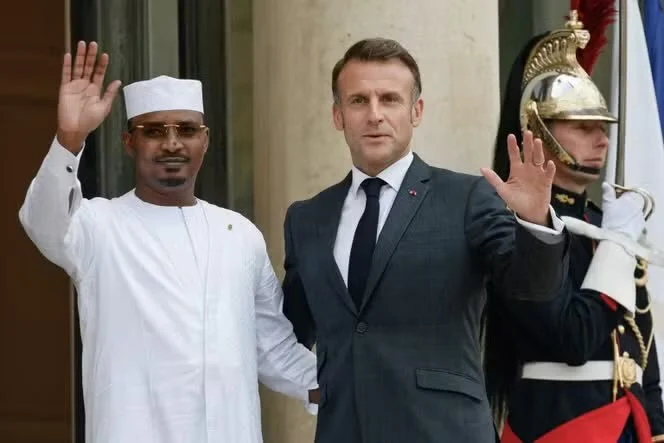Tchad : Déby et Macron relancent un dialogue après une rupture militaire majeure