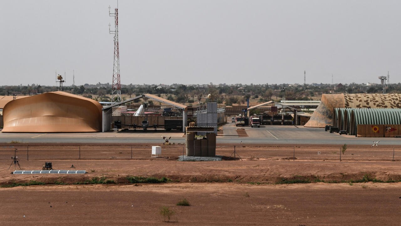 Niger : tirs et explosions près de l’aéroport de Niamey, fortes incertitudes sécuritaires