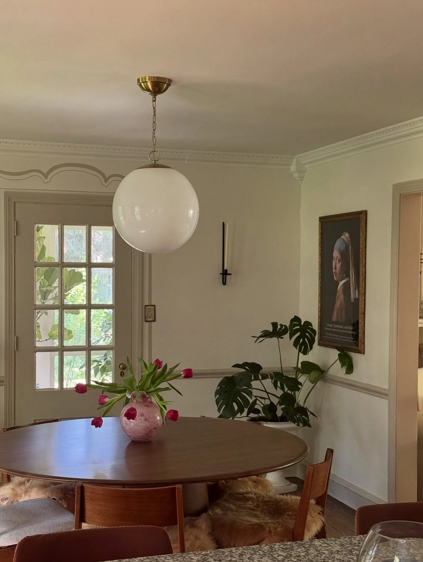 A pause from work posts to share some moments from  home 🌱

If you ever wondered if I have alot of plants at home, the answer is yes. A plant in every room to be exact. BUT I don&rsquo;t hoard them, I like things to have a place and stay there for a