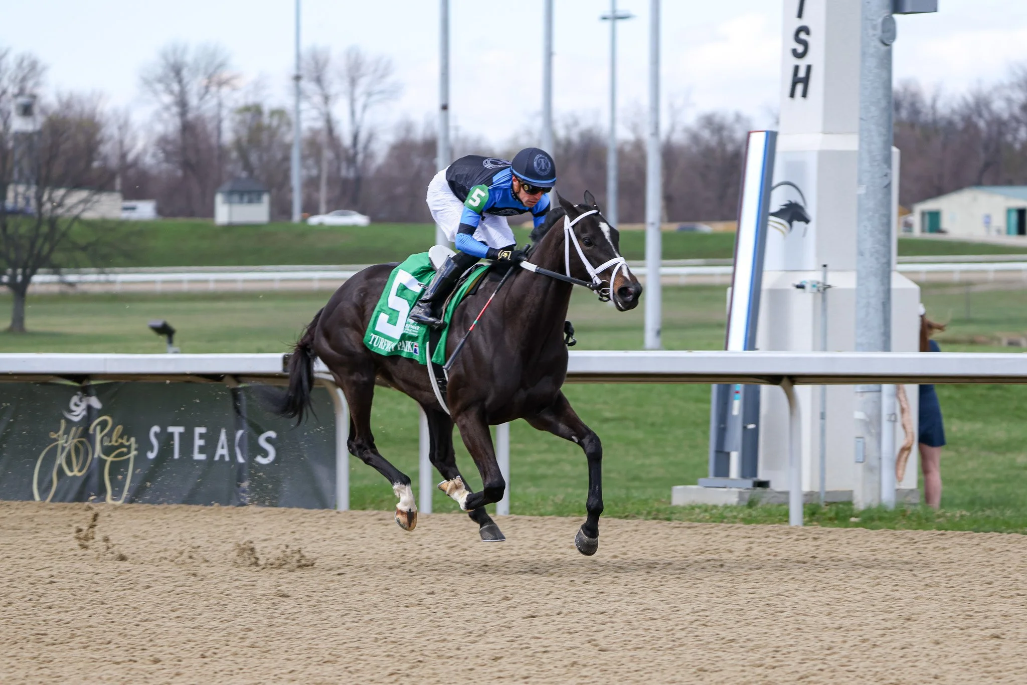  Dana’s Beauty winning the Latonia Stakes in 2025 for the second time 