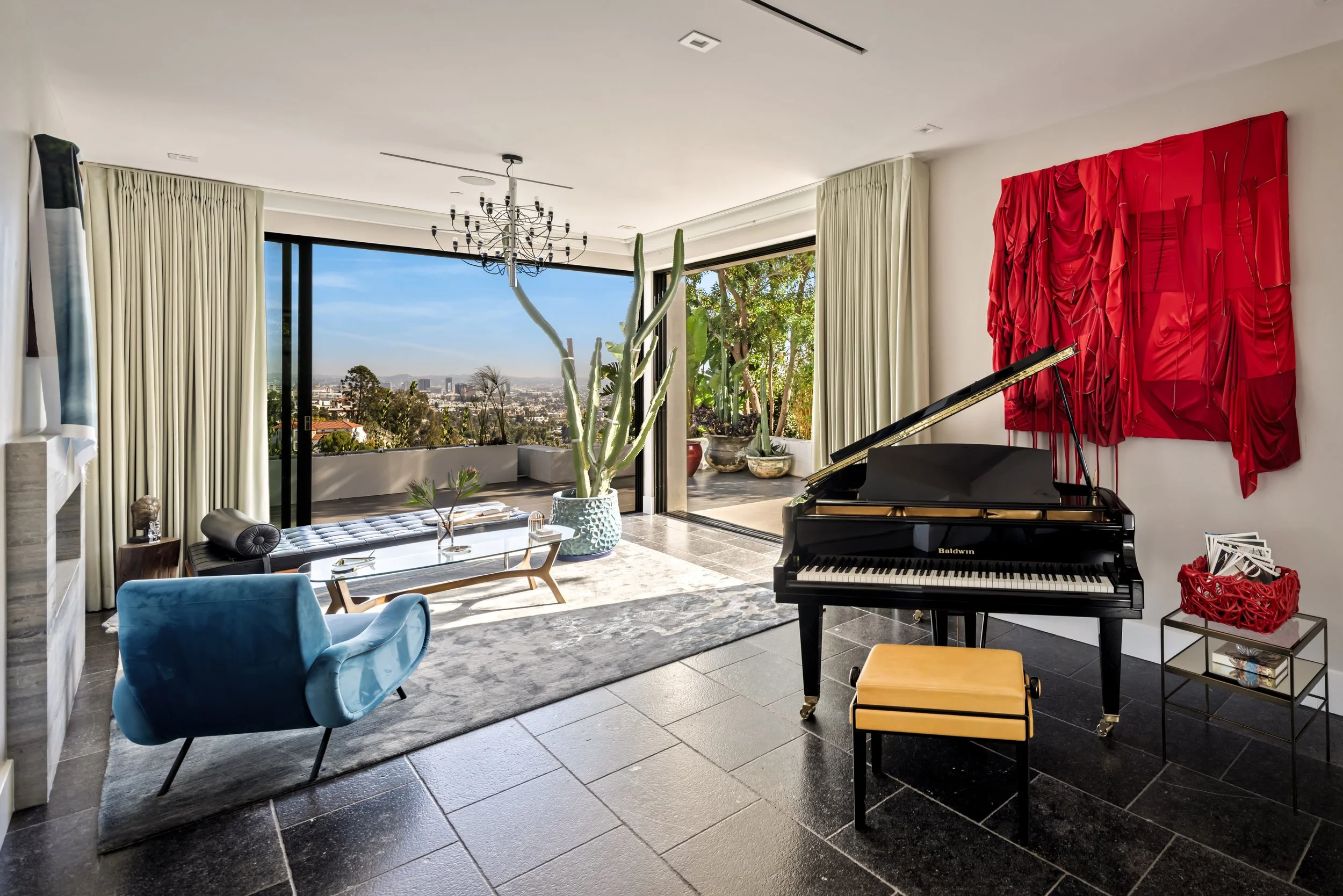 8080 Laurel View-12.jpg