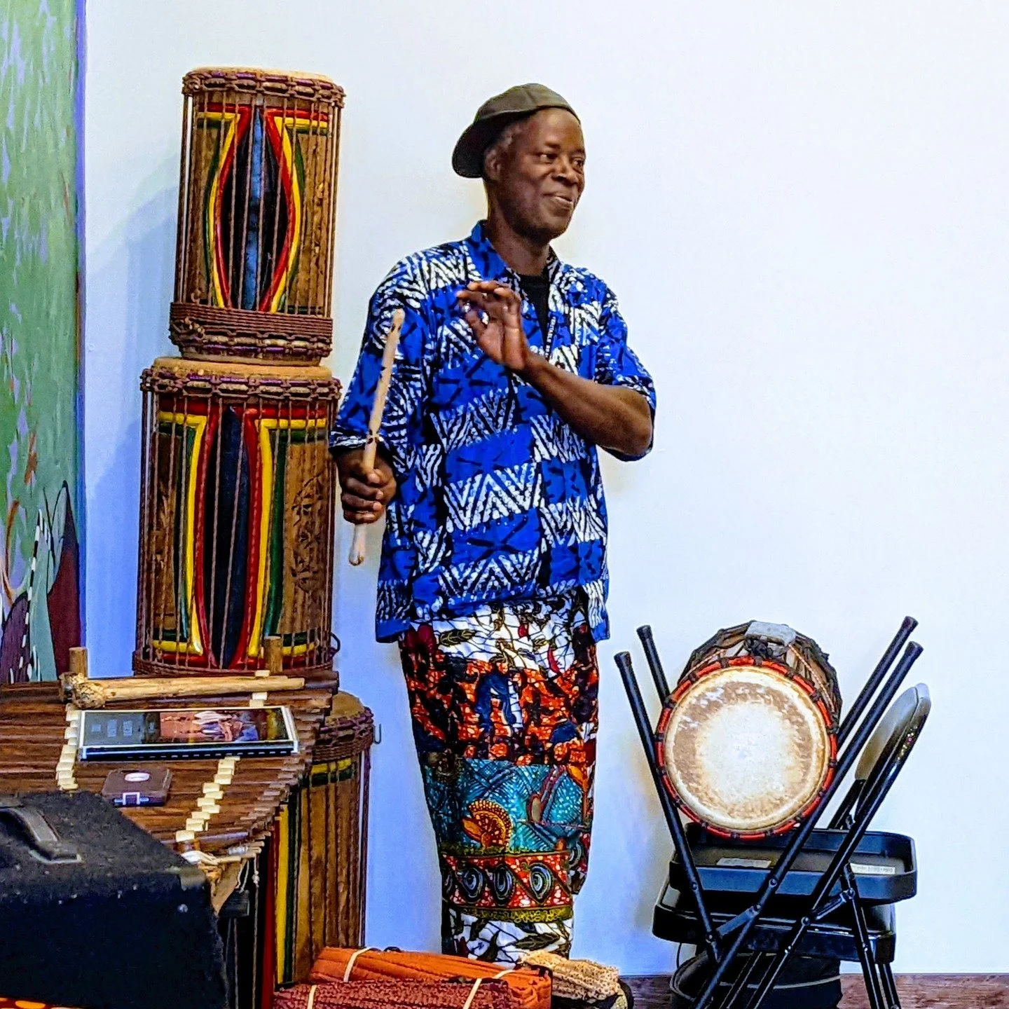 Malinke Grandmaster Djembefola Bolokada Conde is visiting the EarthBeat Music community in upstate NY on T April 21 + W April 22 to share the following traditional West African Drumming Workshops:

🇬🇳 April 21 | Day 1 with Bolokada

🌟4:00 pm Begin