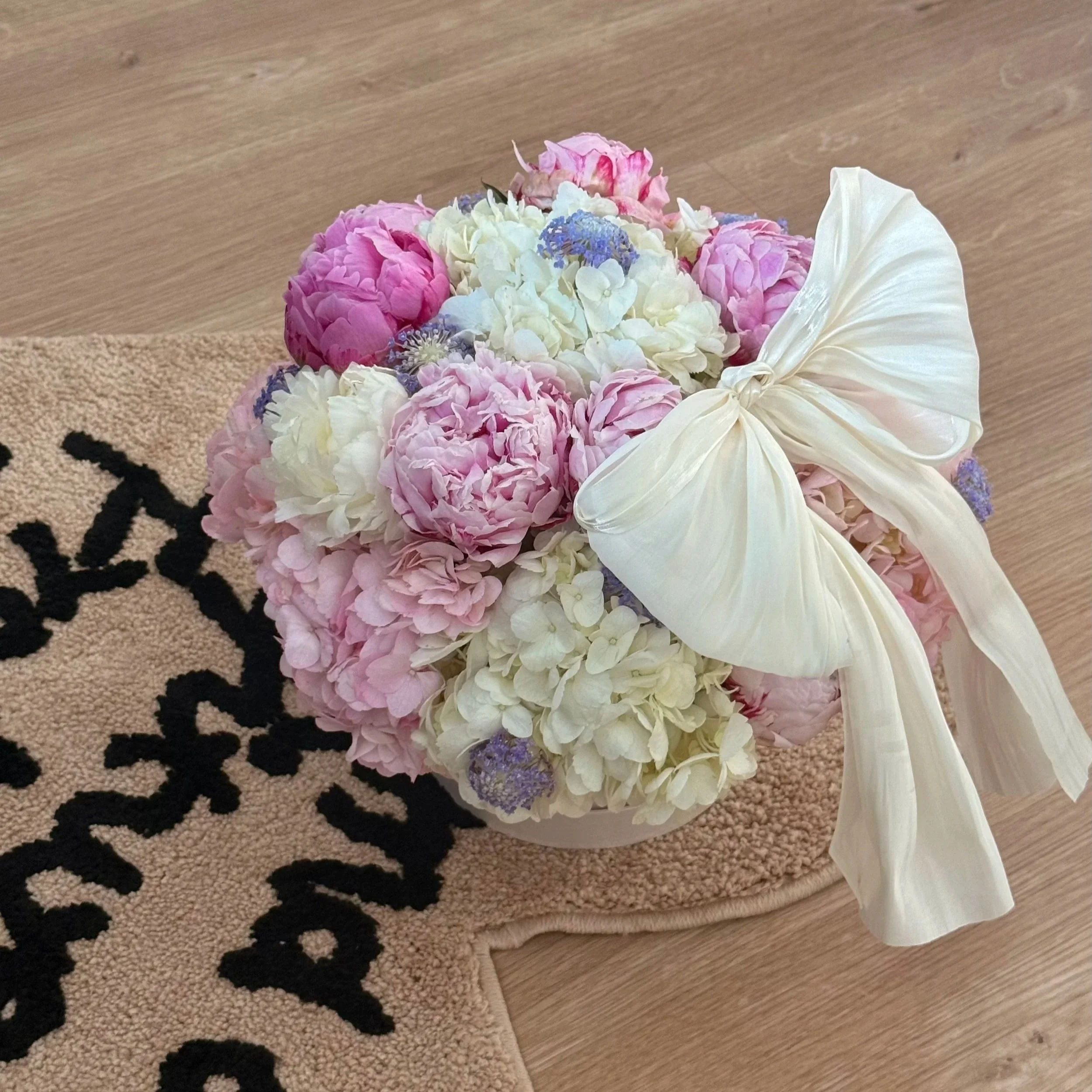 Sugar Cloud
Fluffy peonies and soft pinks for days that feel like dessert and hearts that overflow a little.