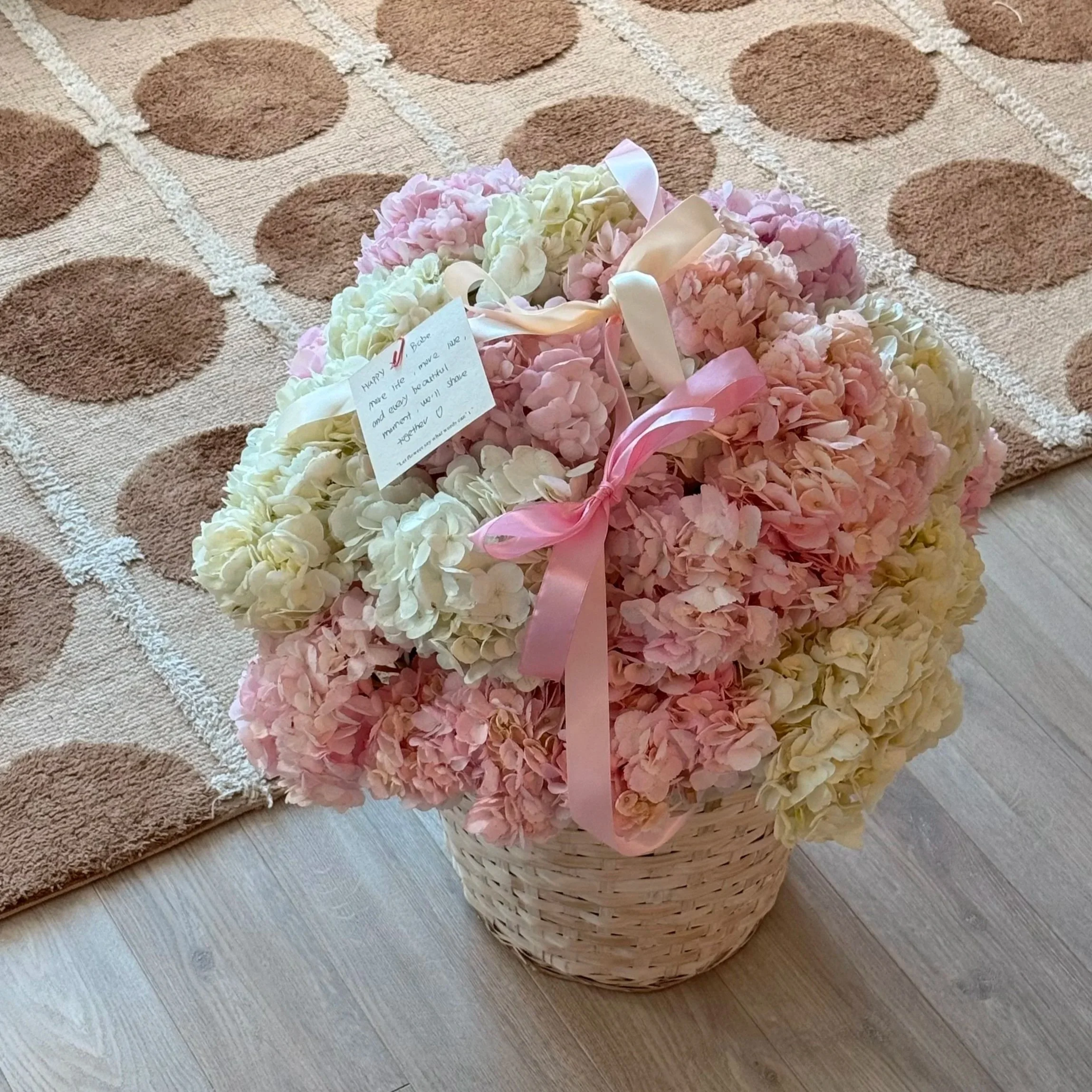 Sweet Overflow
Like an armful of clouds — for birthdays, homecomings, and “you’re so loved” days.