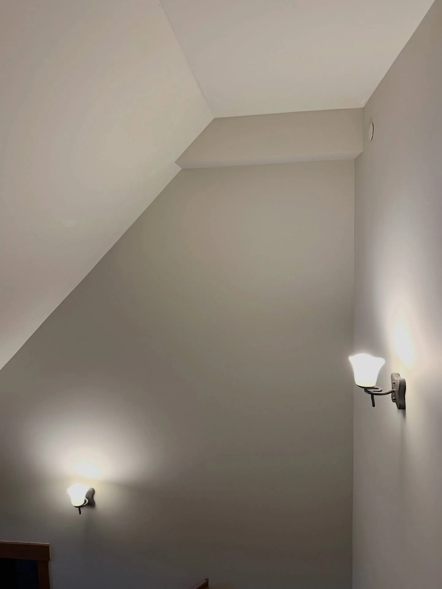 It&rsquo;s the small details that make everything line up 📏

Here at SAW Renovations, we take the time to get angles and levelling right from the start. It&rsquo;s what keeps walls straight, fixtures clean, and finishes looking sharp long term ✔️

?