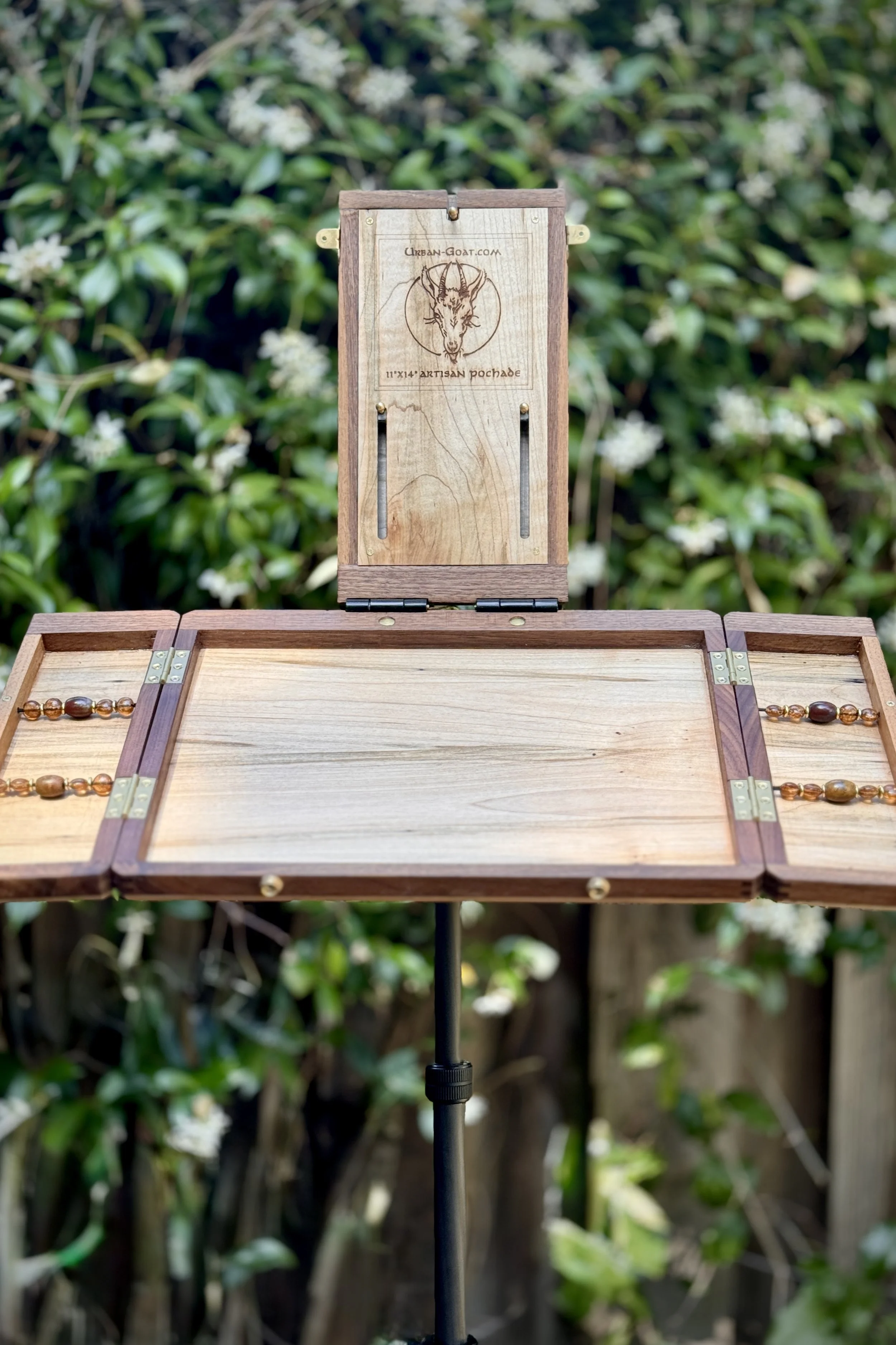 Artisan Ambrosia Maple and Walnut Pochade 26E-003