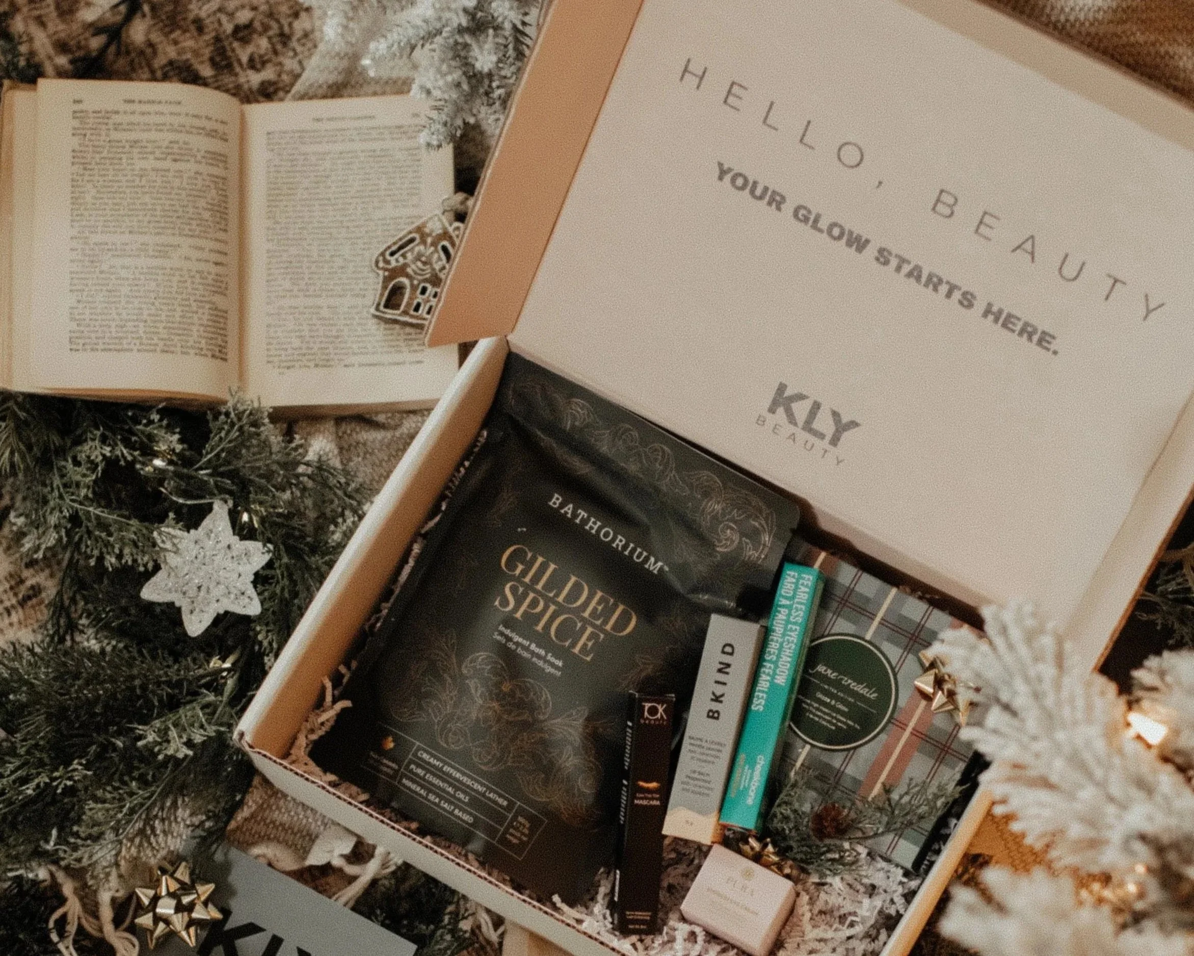 KLY%2BBeauty-Holiday%2BBeauty%2BBox-6.jpg