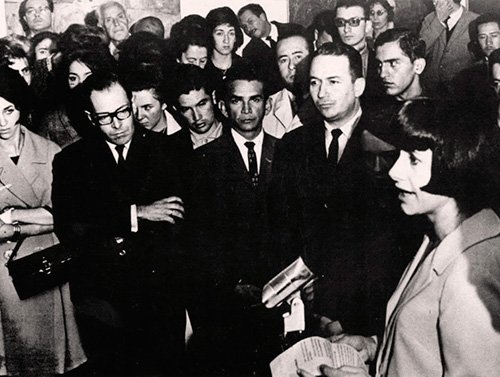 De Cárceles, Iglesias y Modernidad: Cómo Bogotá Construyó sus Museos