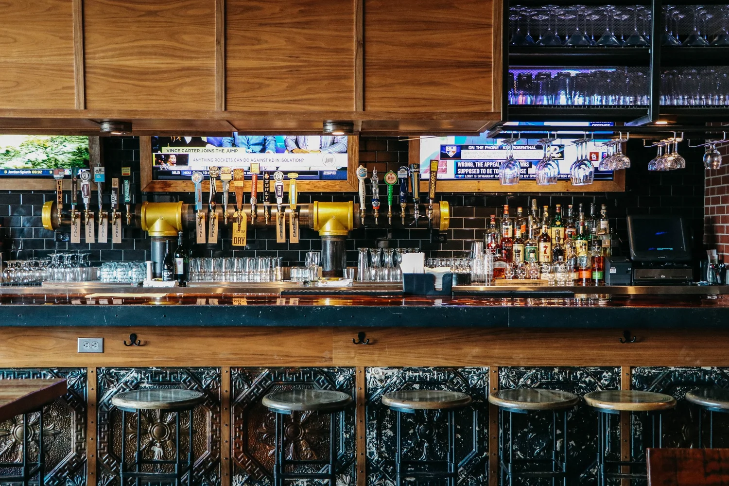 Bar photo 1