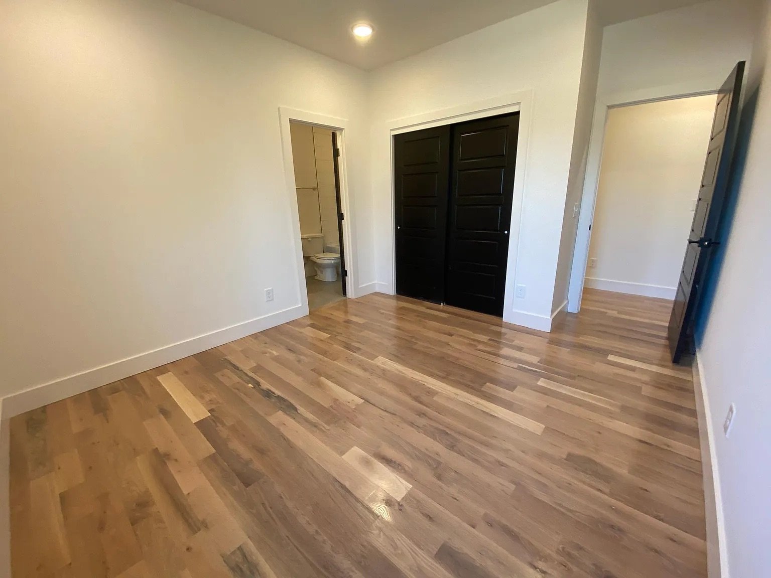 6460 bedroom 3.jpeg