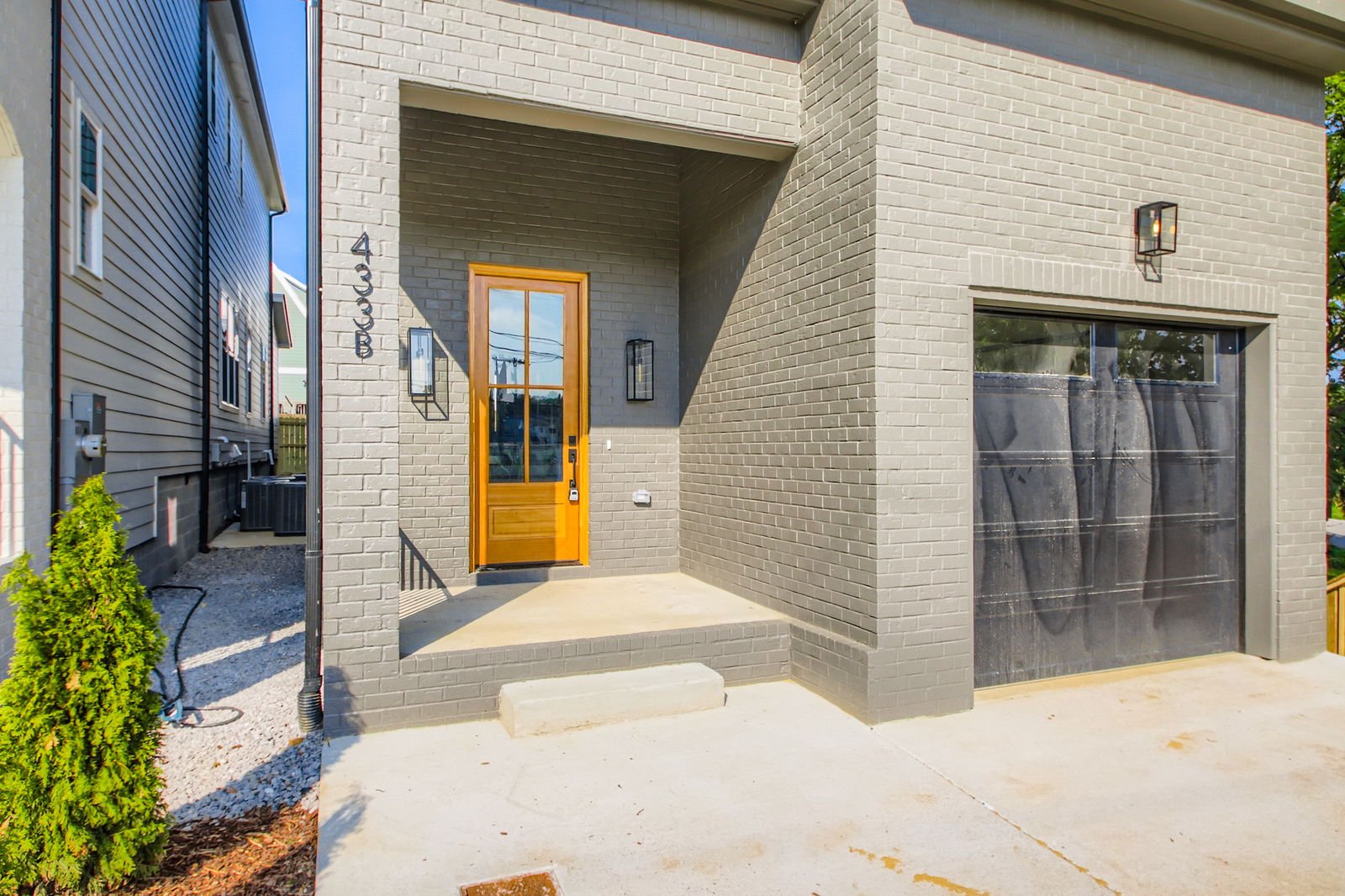 433B Croley Dr - Web Quality - 003 - 04 Exterior Front Entry.jpg