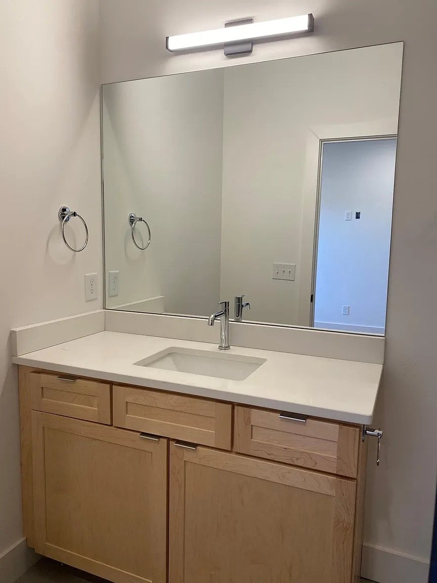 6460 bathroom 4.jpeg