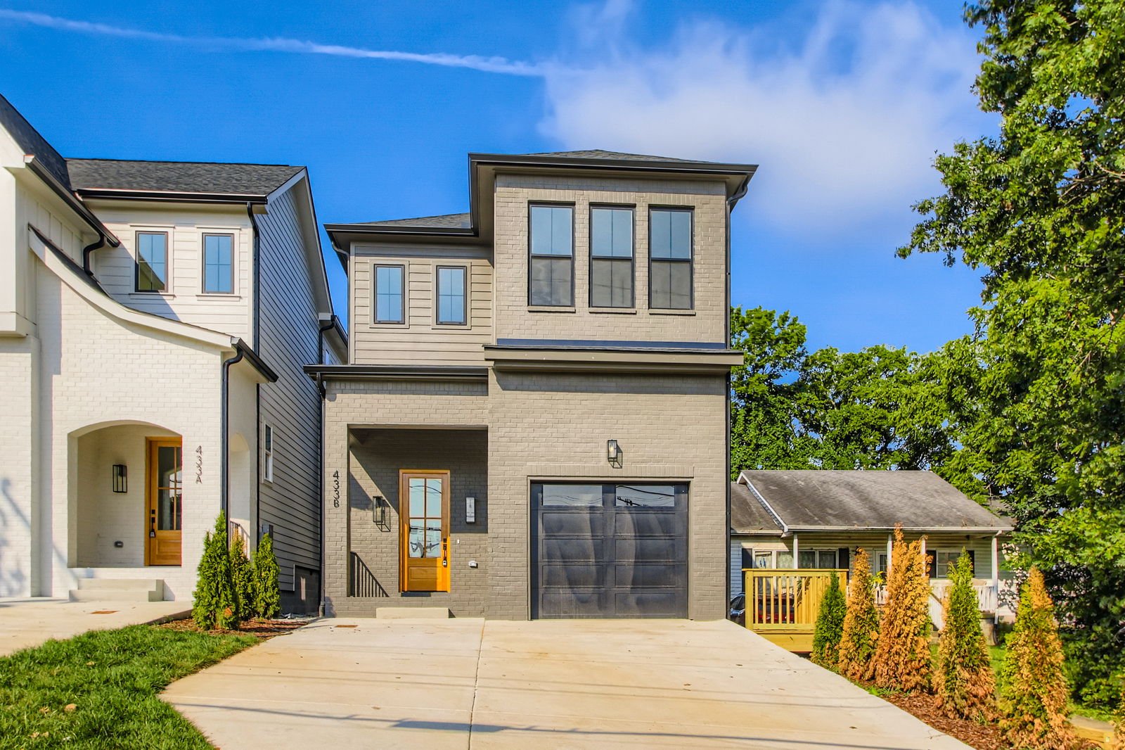 433B Croley Dr - Web Quality - 002 - 02 Exterior Front.jpg