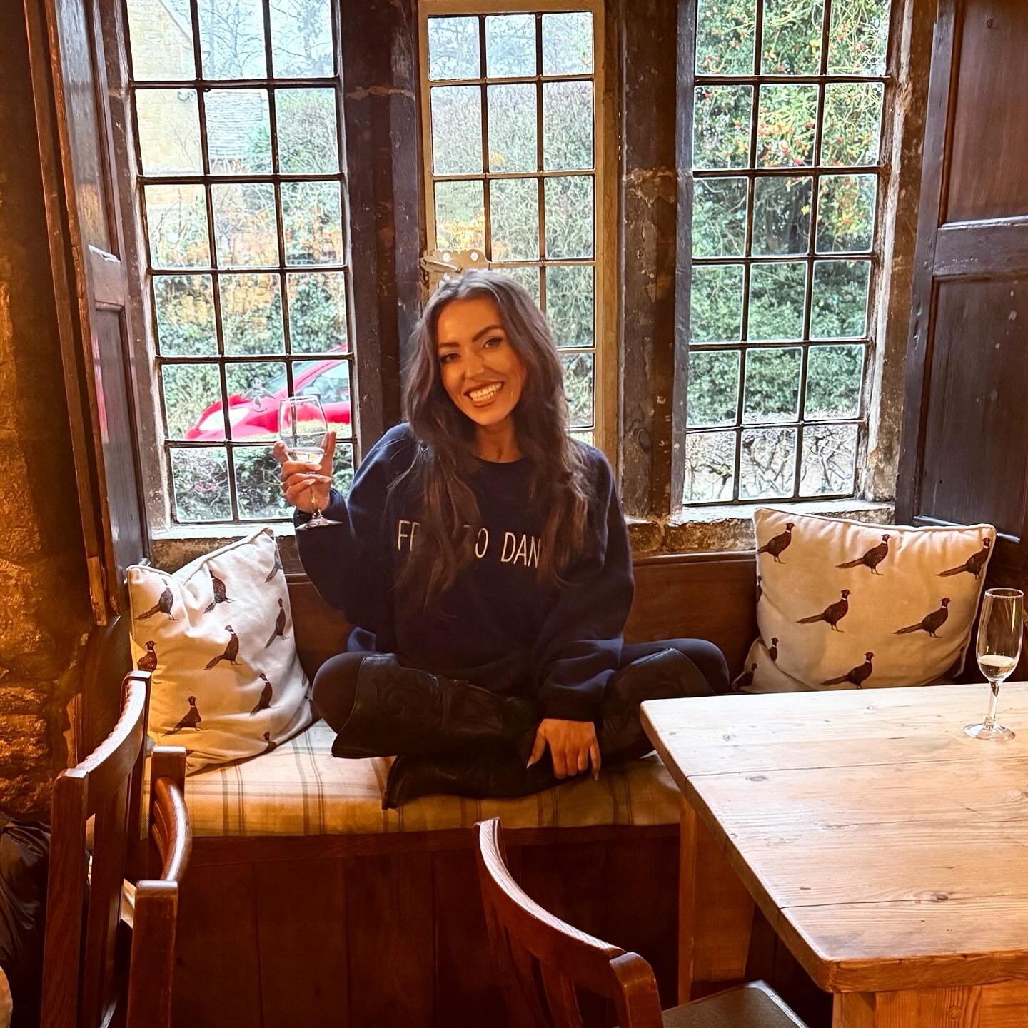 Better late than never landaaaaaan 🥹😊 wholesome home time🫶 #family #london #cotswolds #lettherebemusic