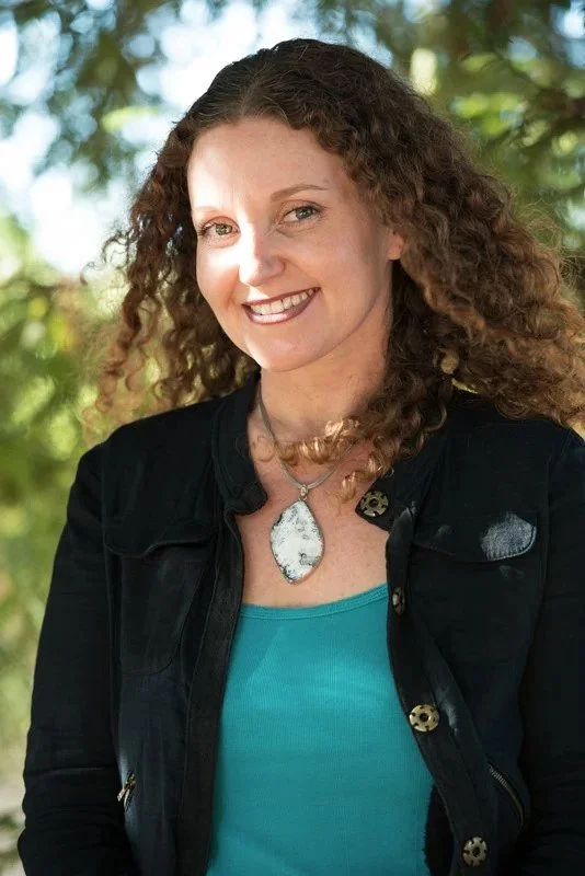Therapy for anxiety, relationship challenges, life transitions, and emotional wellness with Yana Shekvkhod, MFT offering Gestalt counseling throughout California.
