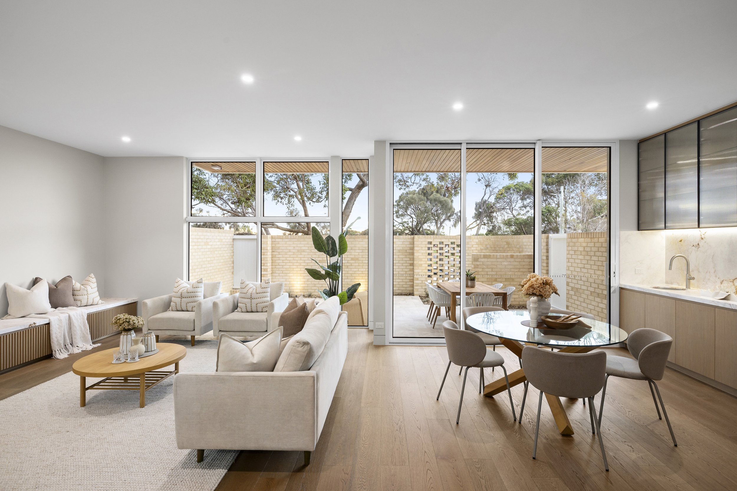 22 Prince - 18-Dining Room.jpg