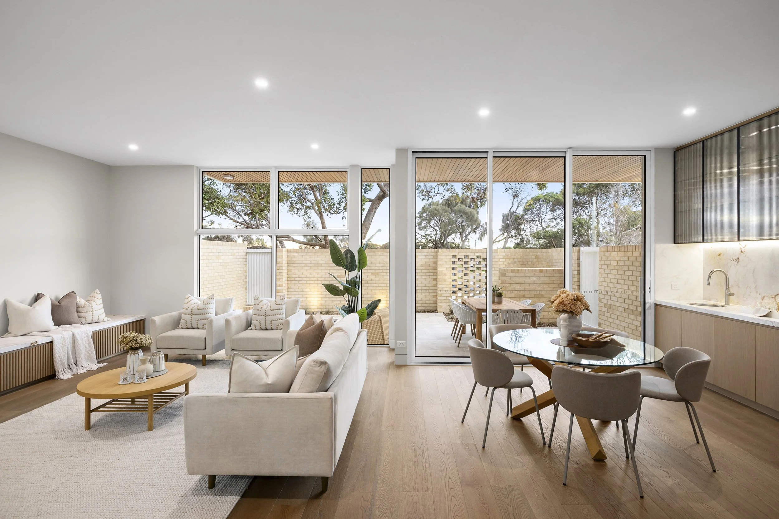 18-Dining Room.jpg