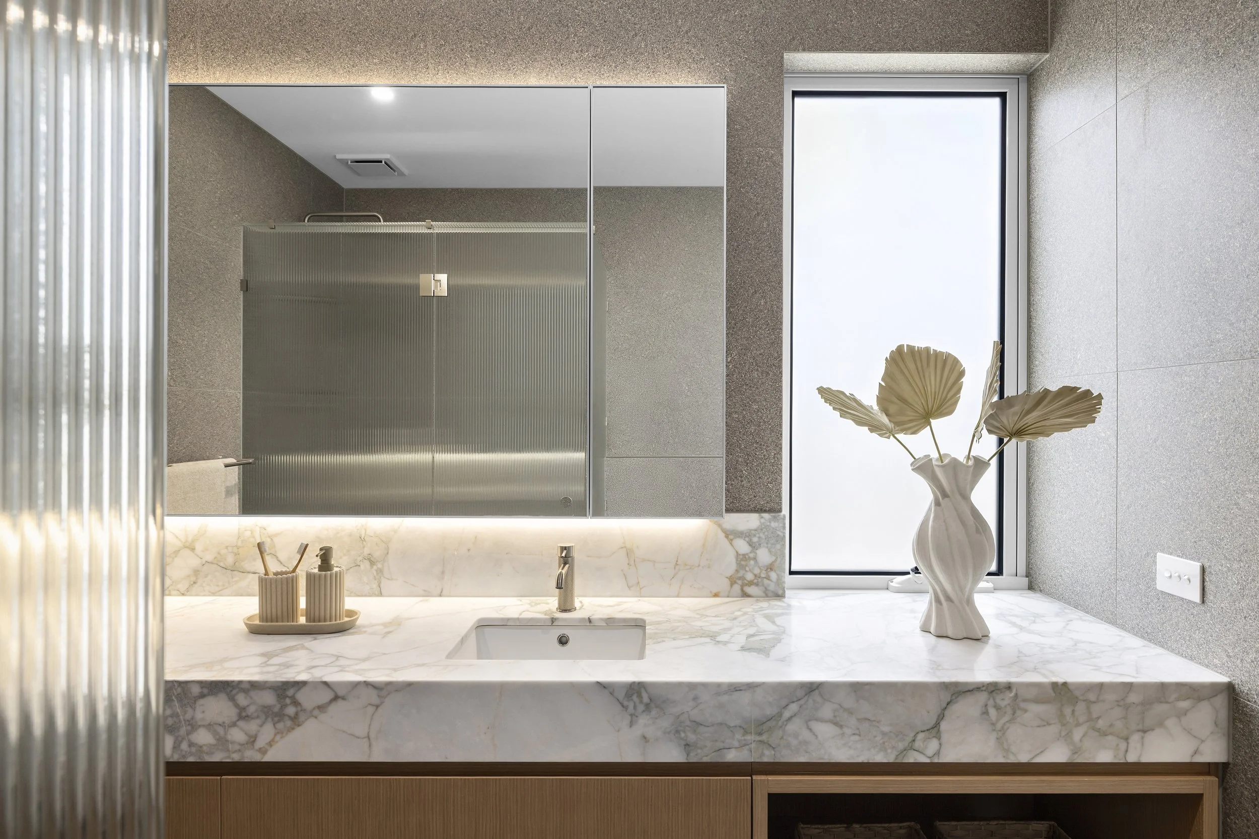 13-Bathroom.jpg